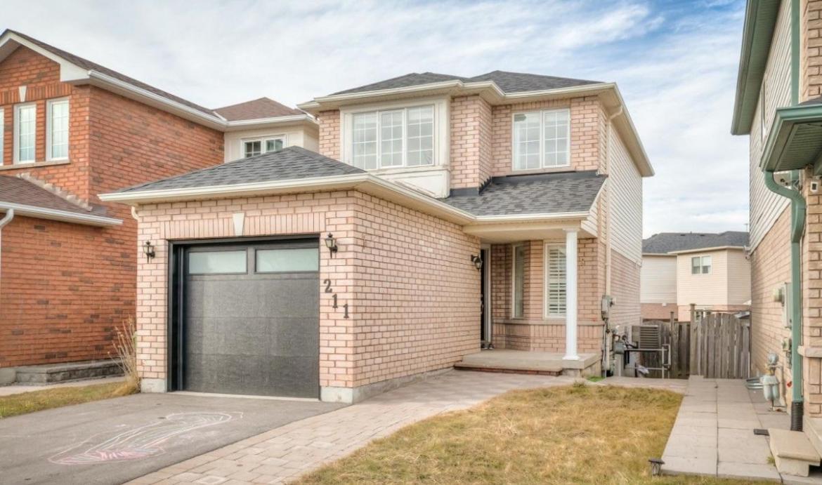 Cozy House Near Hwy401 & Go Station In Scarborough * Toronto