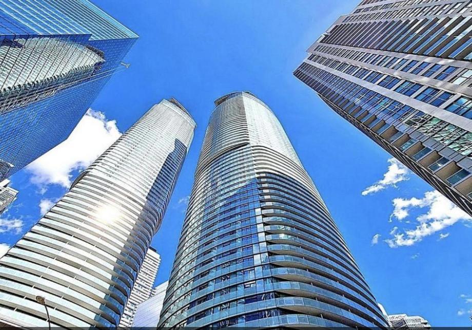 Downtown Dream * Toronto
