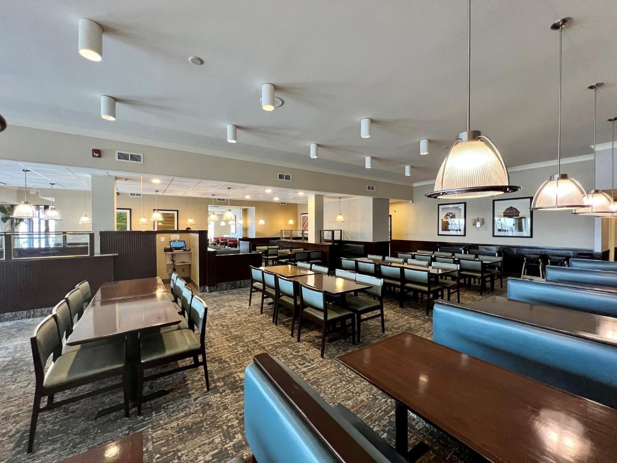 Airport East By Ihg