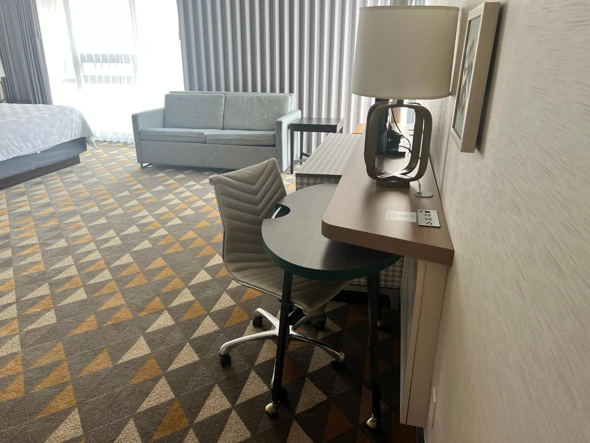Airport East By Ihg Toronto