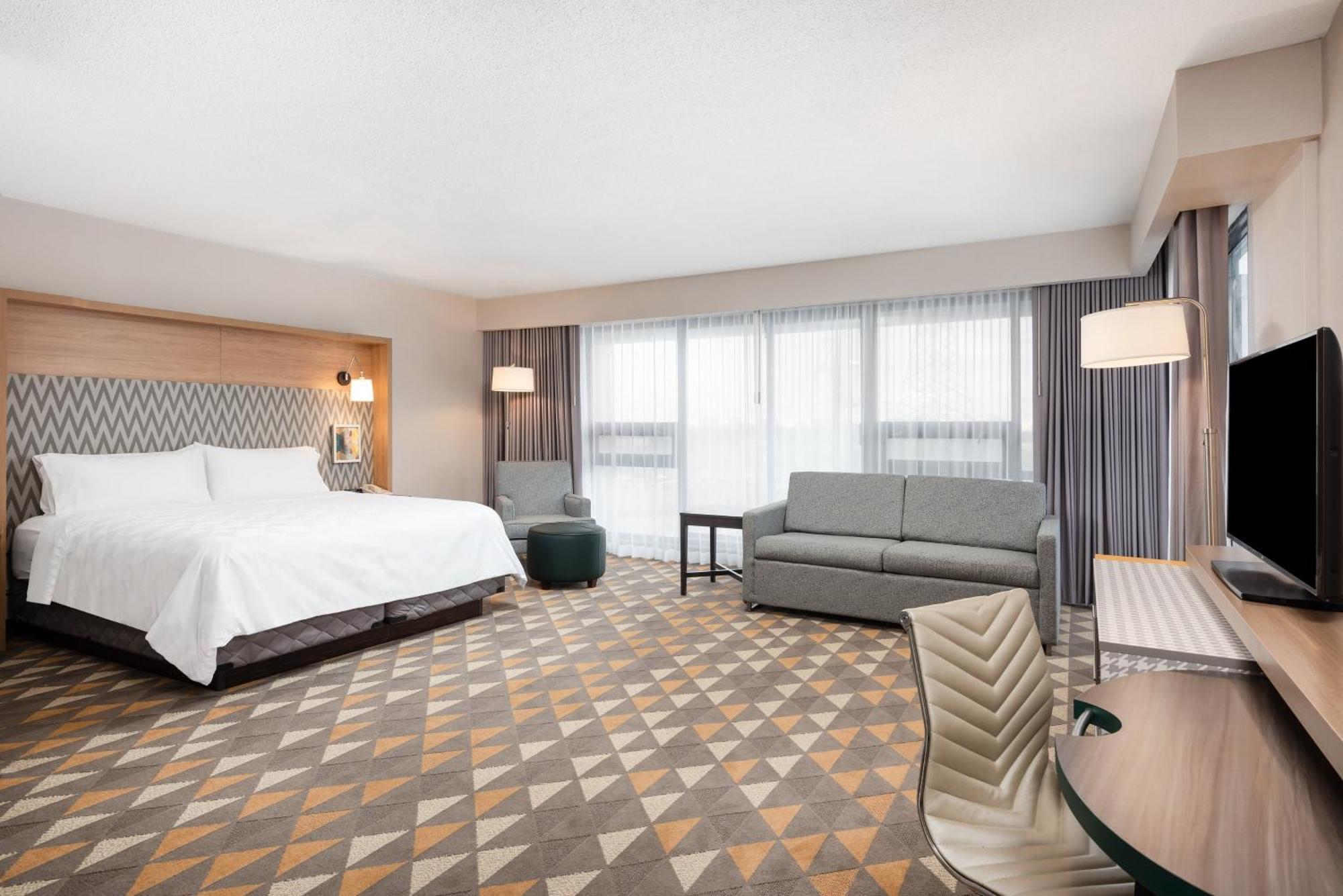 Airport East By Ihg Hotel 3*