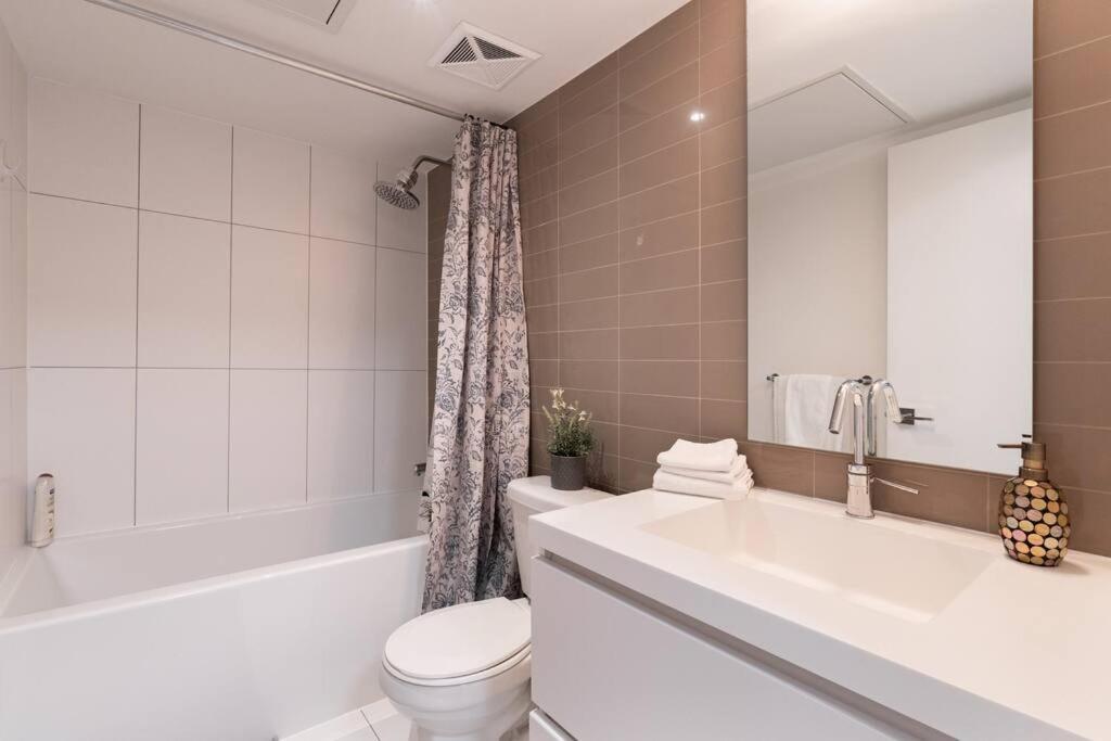 Apartment Luxe 2 Bed Downtown Near Waterfront *
