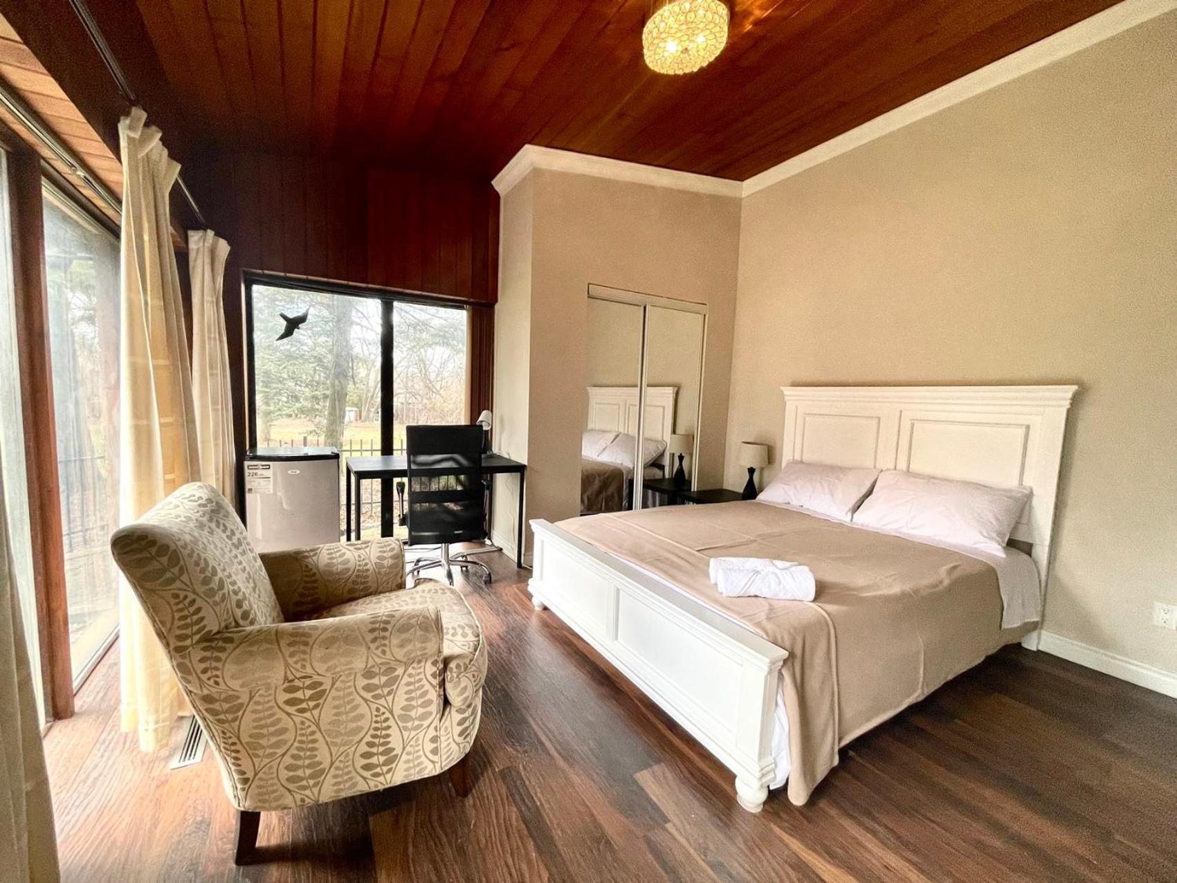 Guest house Vihome-368- Quiet House Near Bayview Village And Subway *