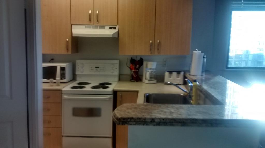 Furnished Living - Bay Street Toronto