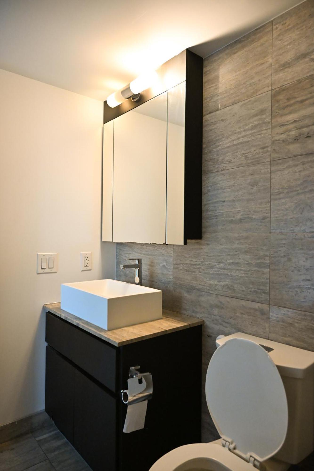 Prime Location - In Downtown Apartment