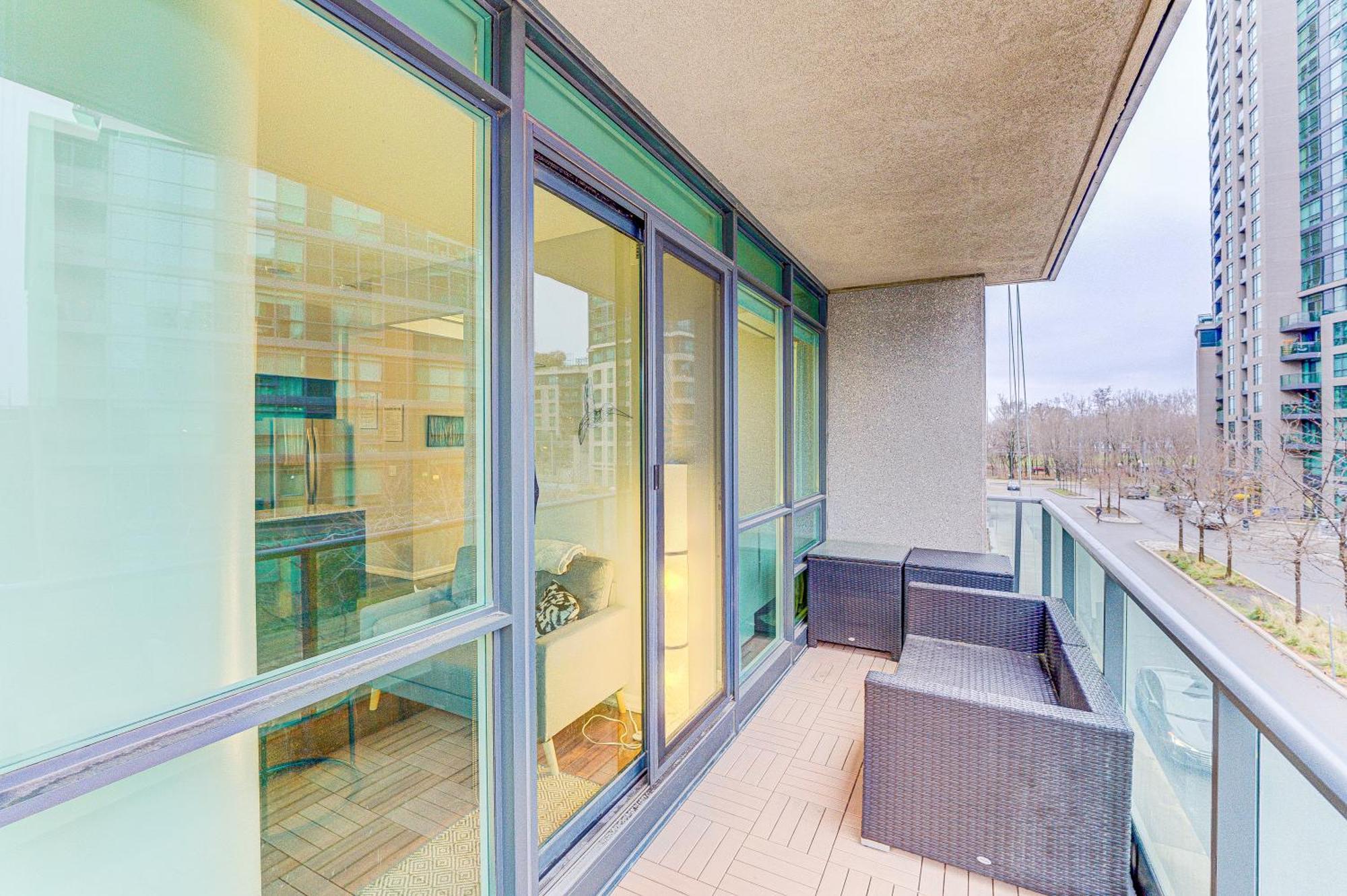 Prime Pad 2 Bedroom With Cn Tower View Apartment