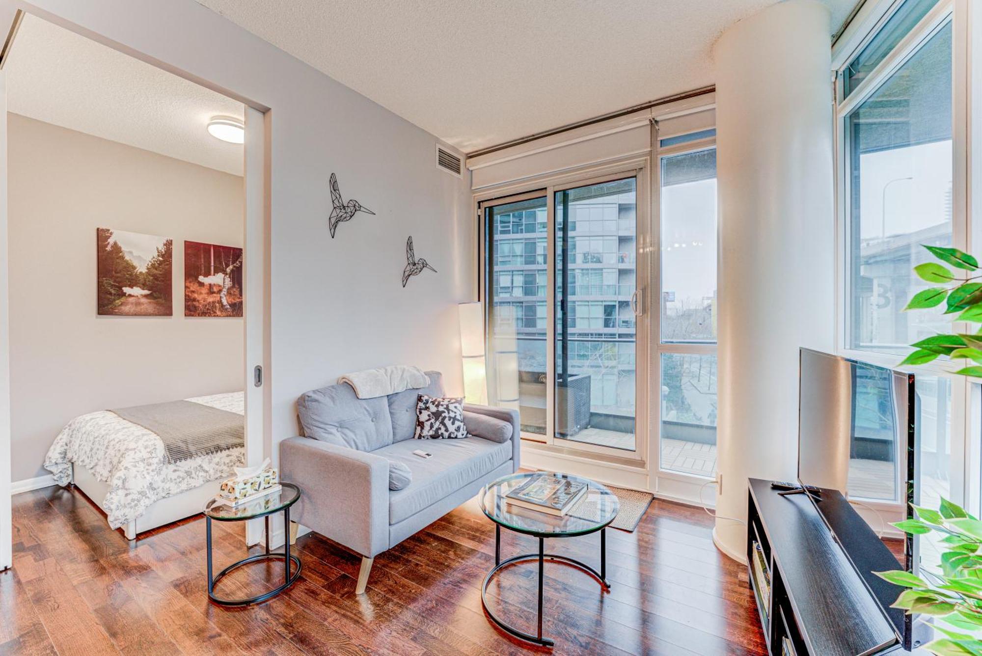 Prime Pad 2 Bedroom With Cn Tower View * Toronto