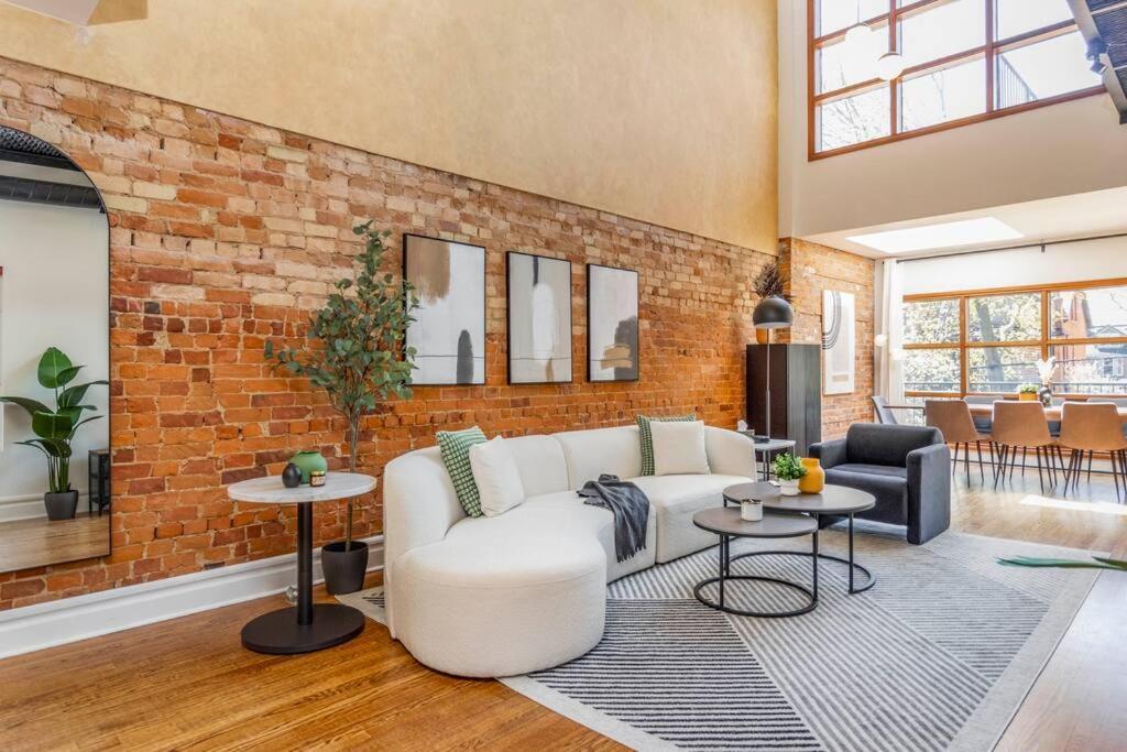 New-york Style Loft Toronto