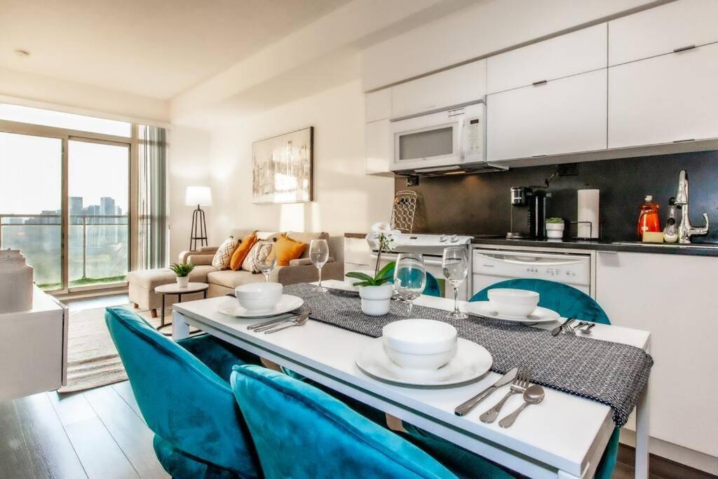 Sunset Bliss: Elegant 2br With Scenic Views! Apartment *