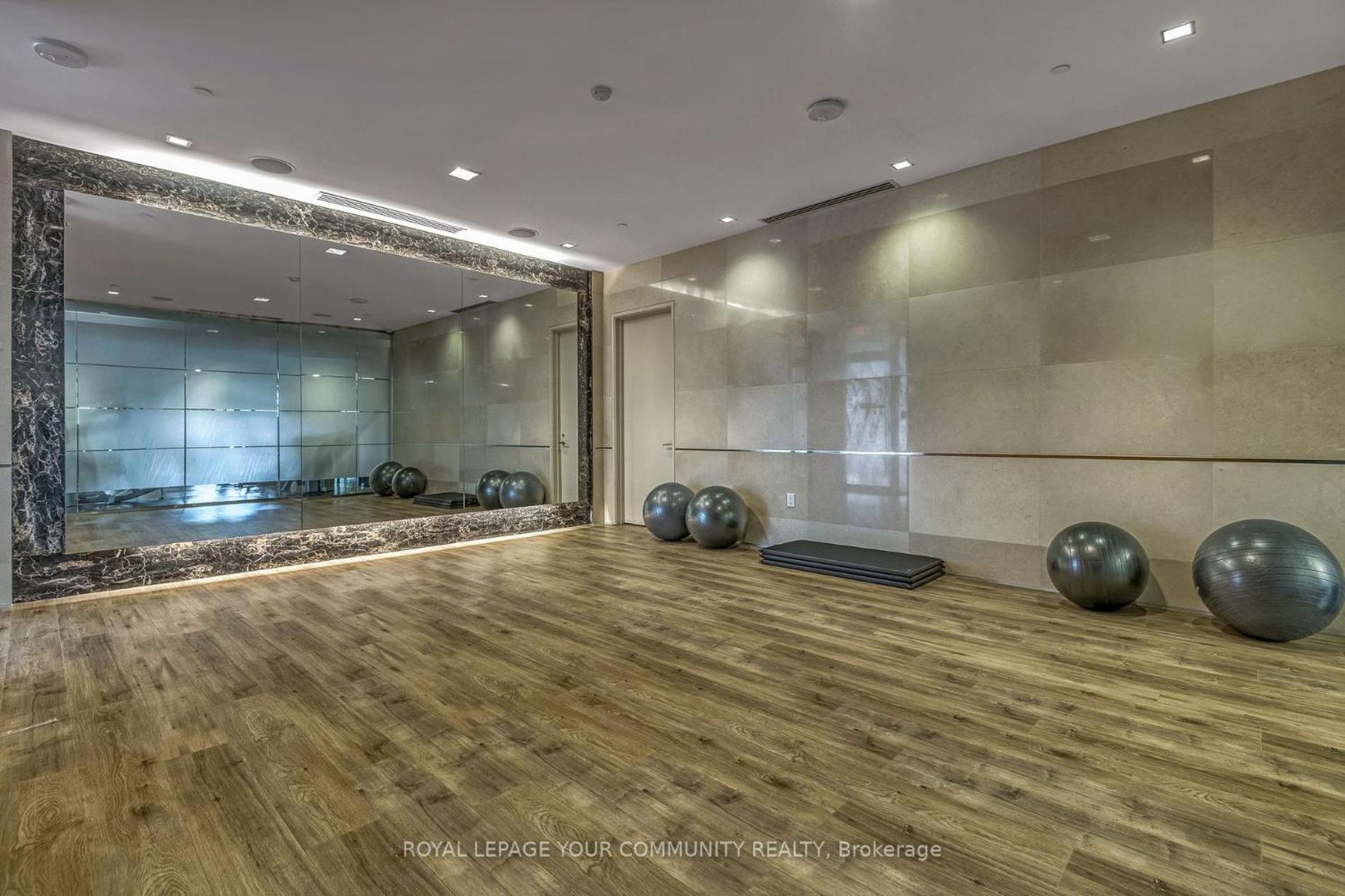 Delta Suites - North York Toronto