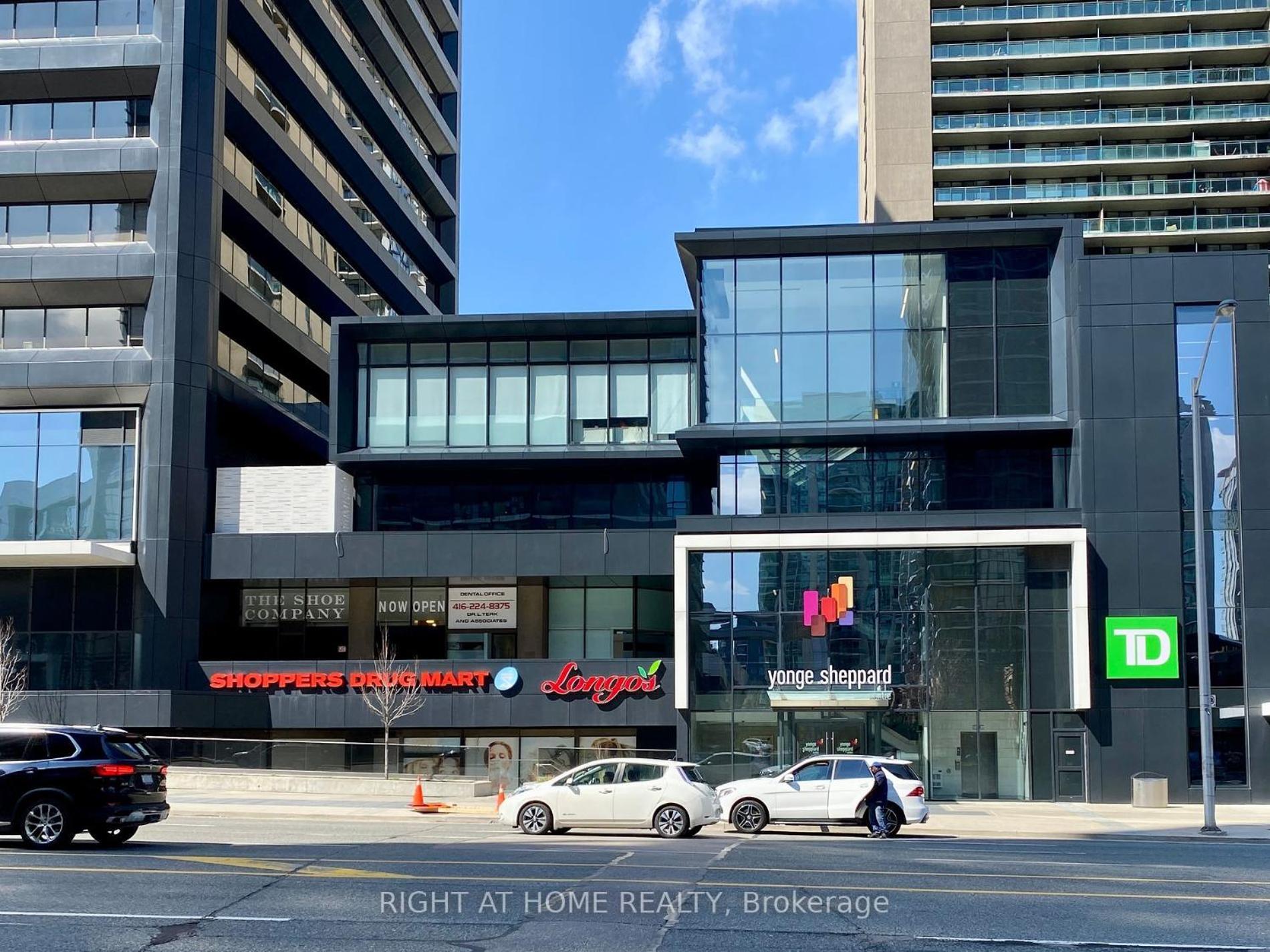 Delta Suites - North York * Toronto
