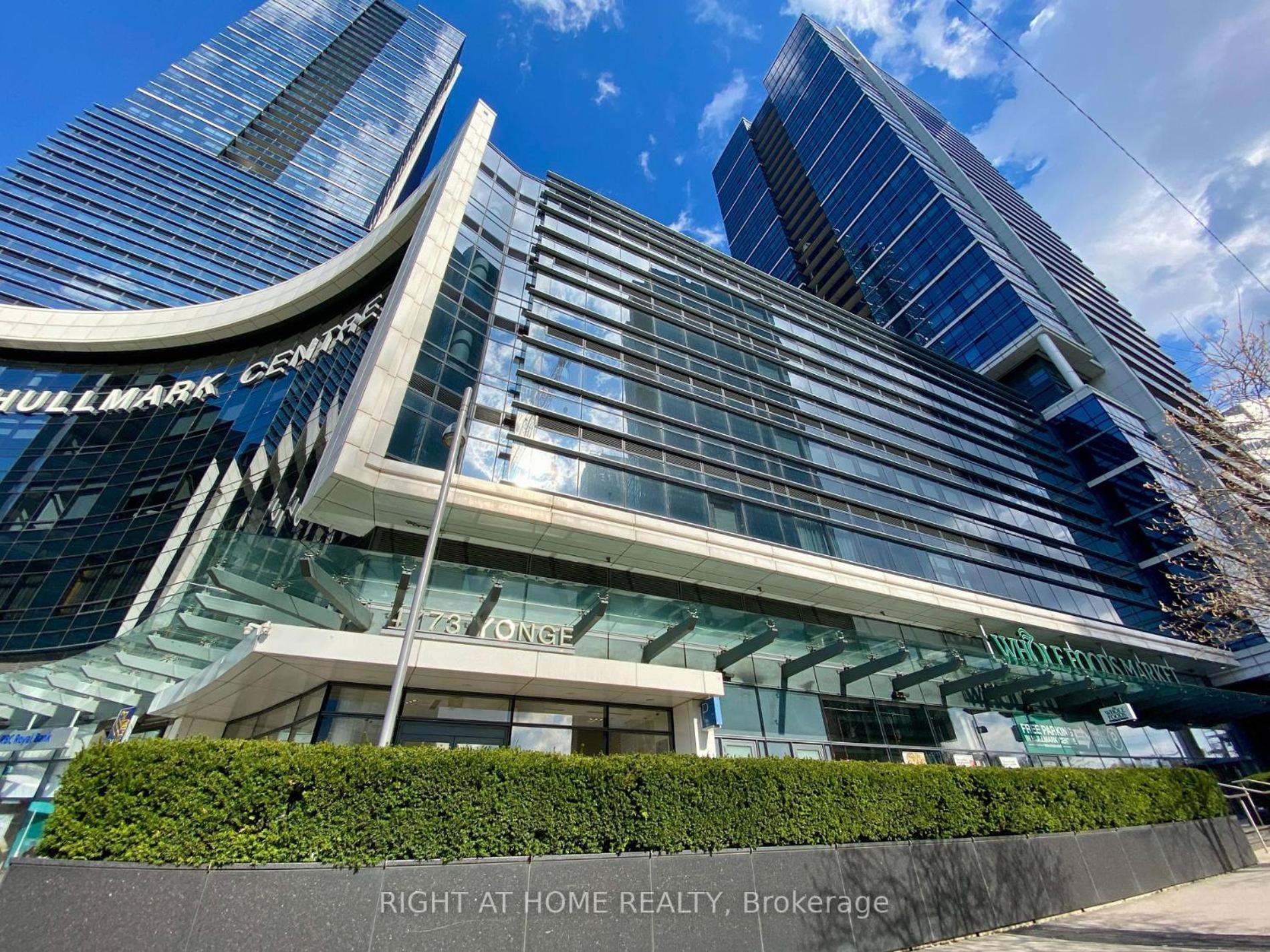 Delta Suites - North York Apartment Toronto