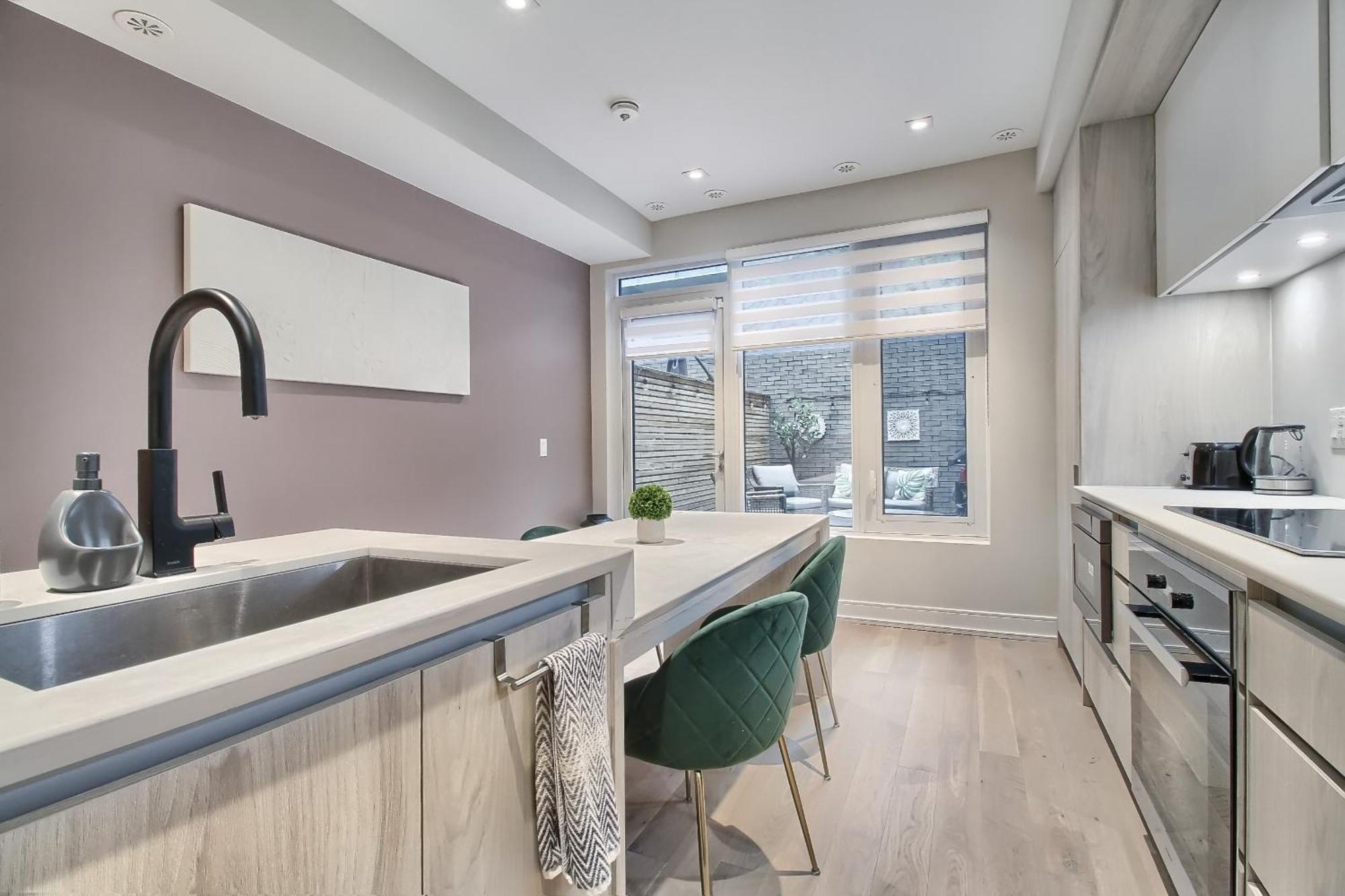 Luxury Townhouse In Downtown - Th1 Toronto