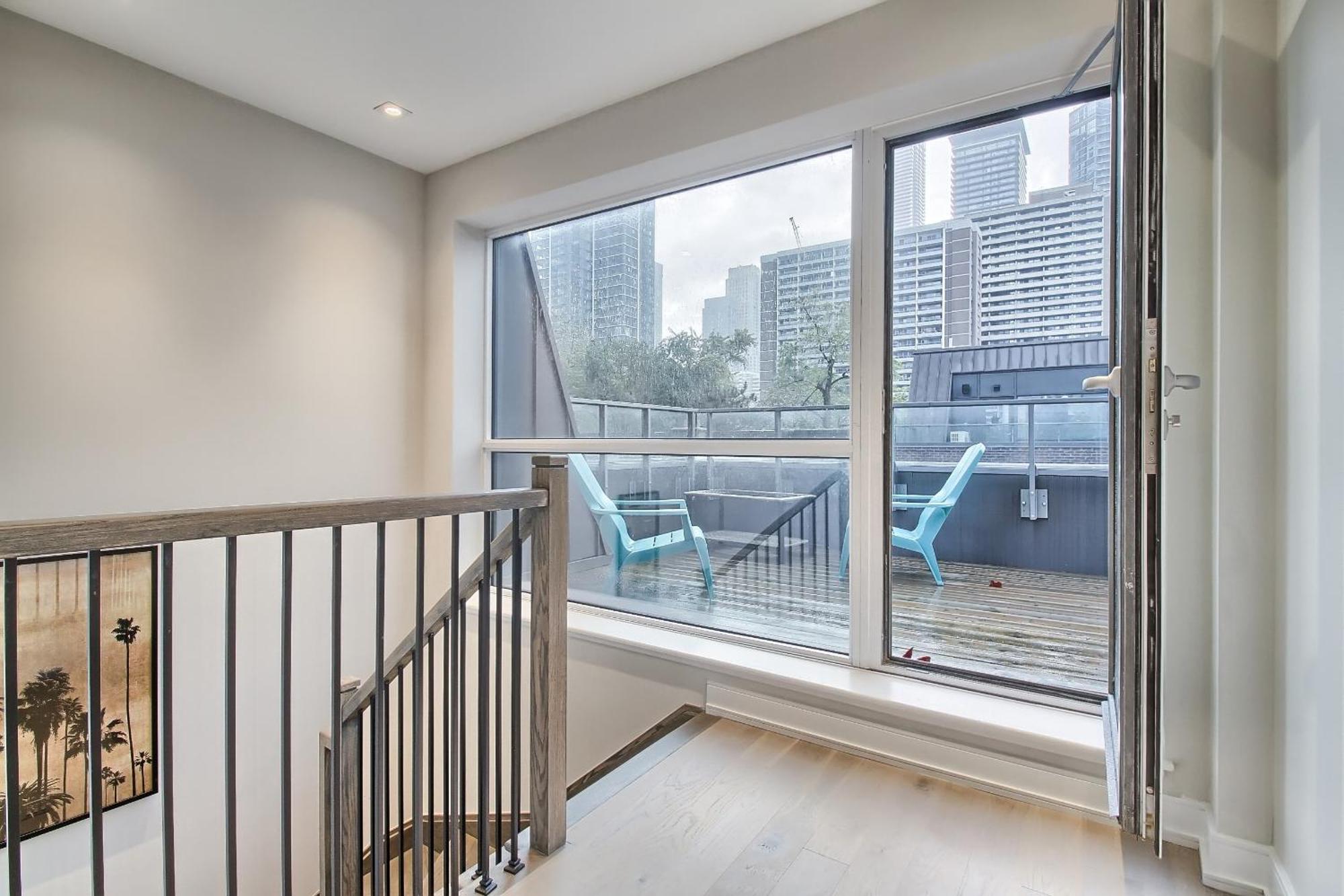 Luxury Townhouse In Downtown - Th1 Toronto