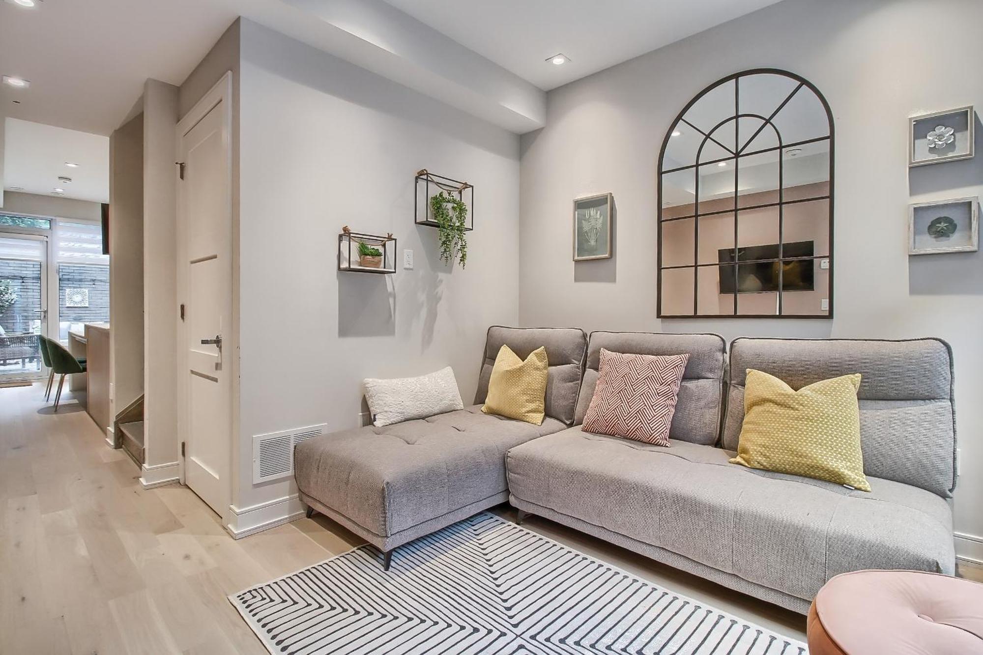 Luxury Townhouse In Downtown - Th1