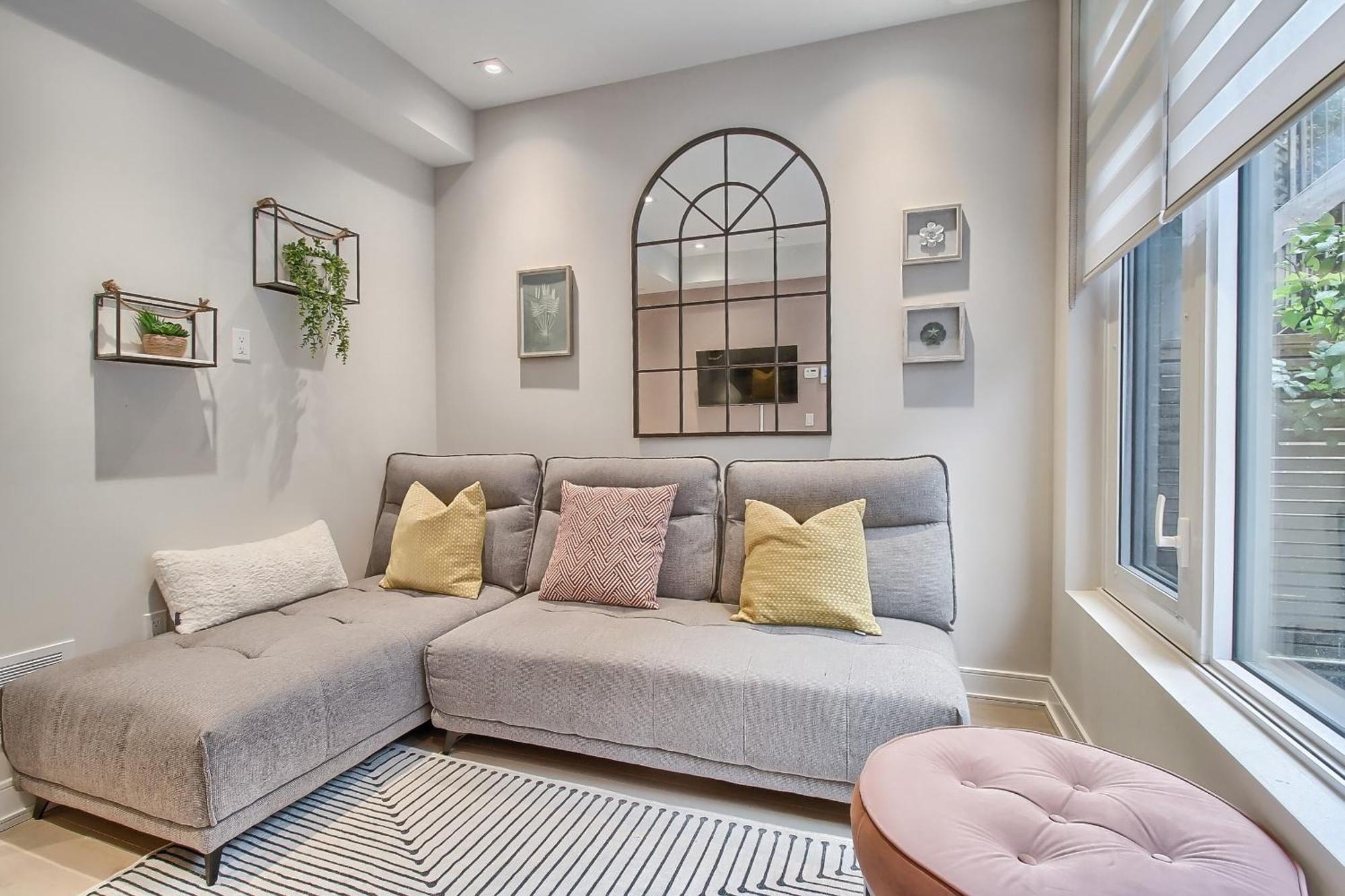 Luxury Townhouse In Downtown - Th1 Holiday home Toronto
