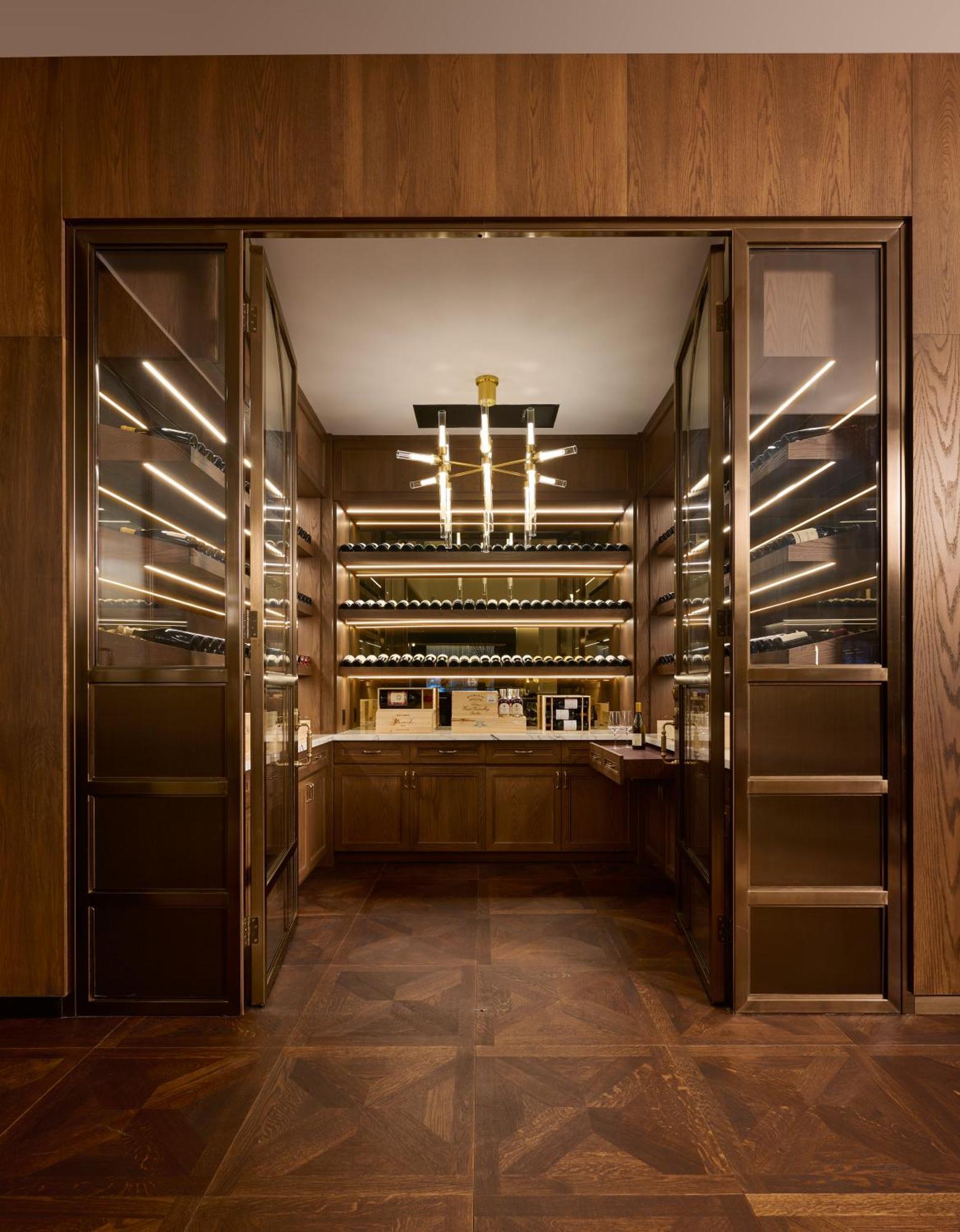 Hilton Hotel 4*