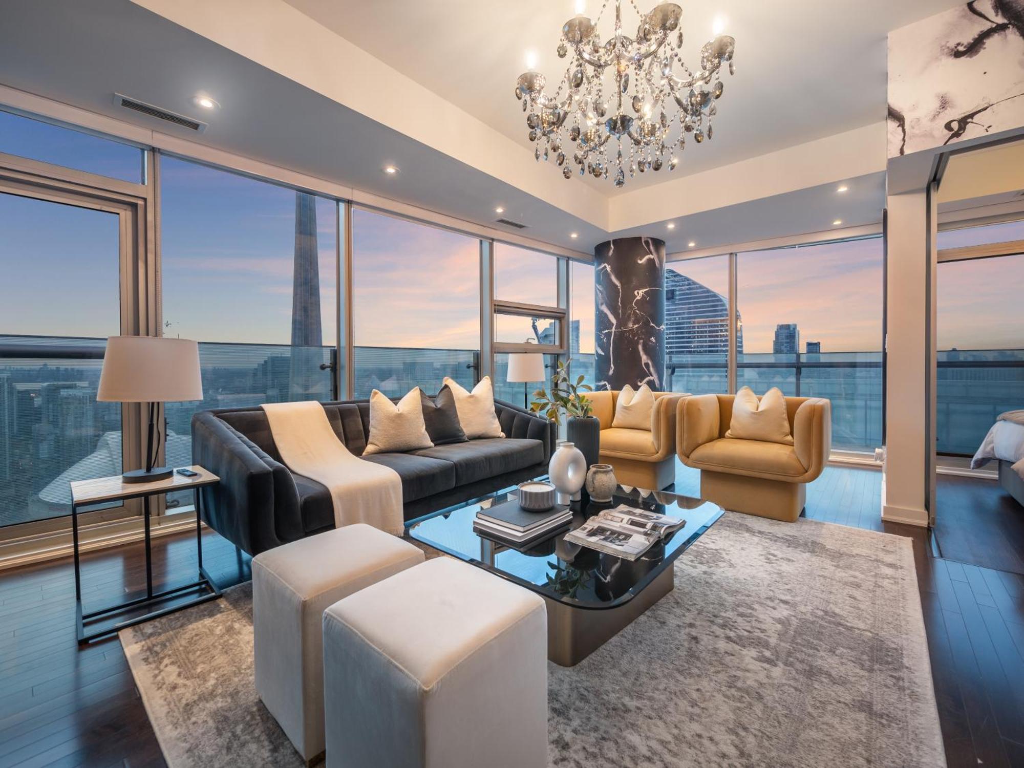 Apartment Luxury 2br Entertainment District Downtown Cn Tower View Balcony Pool & Hot Tub