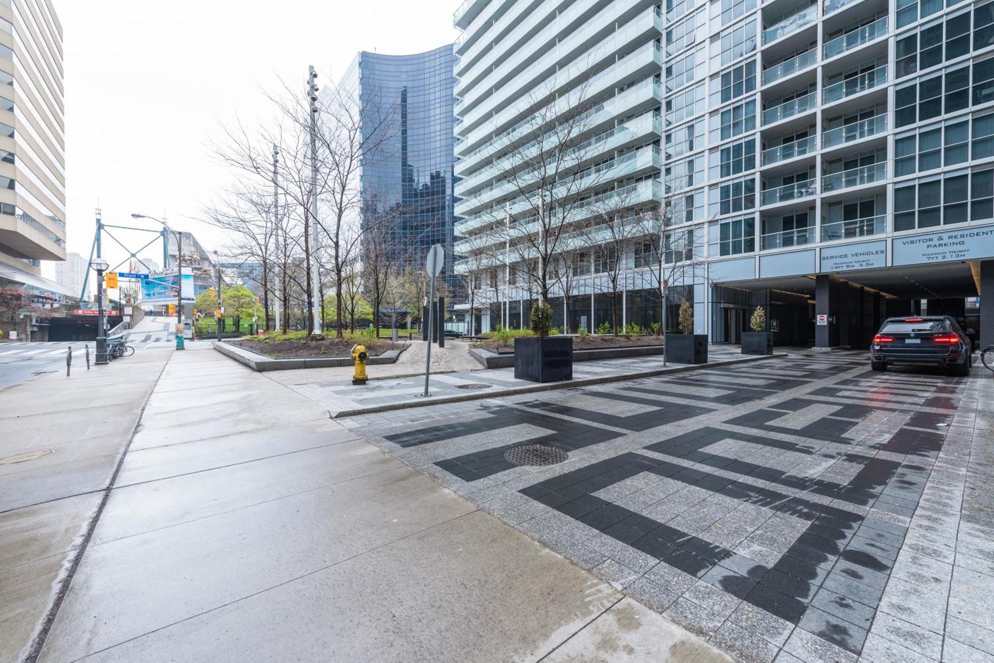 Planurstay - Ideal 2br & 2bth - 300 Front Street West Apartment *