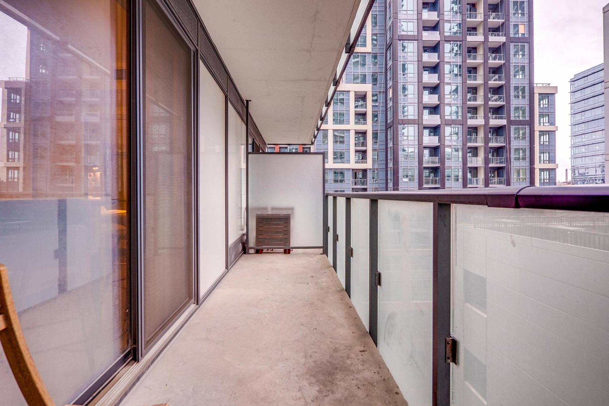 Apartment Modern On Peter St - City View *