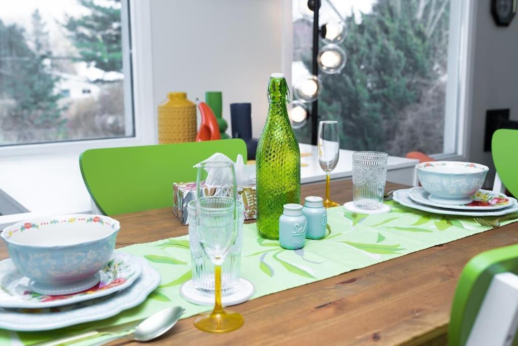 Homestay Retro Private Near Finch, Retro House, Wi-fi