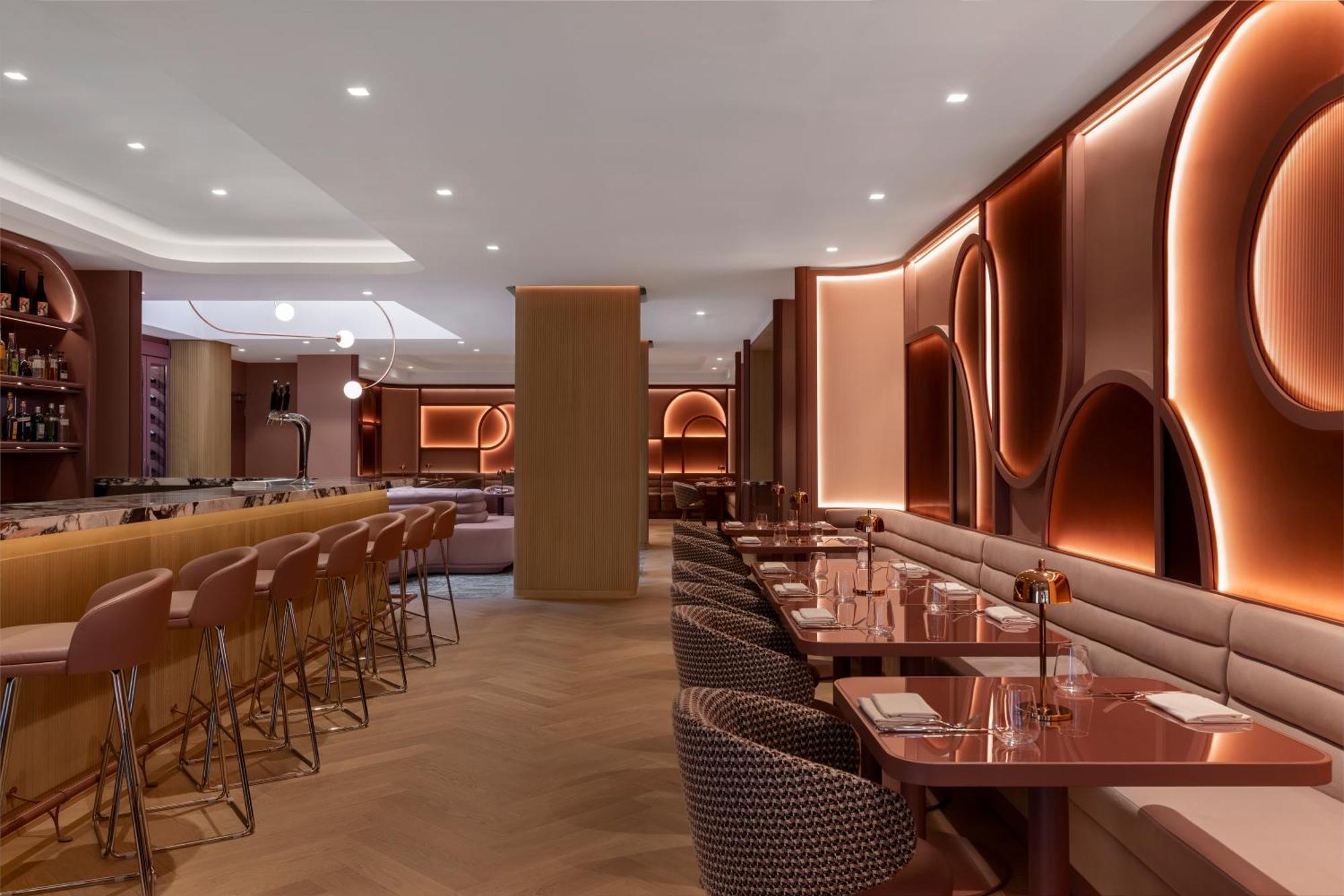 Revery Downtown, Curio Collection By Hilton Hotel 4*