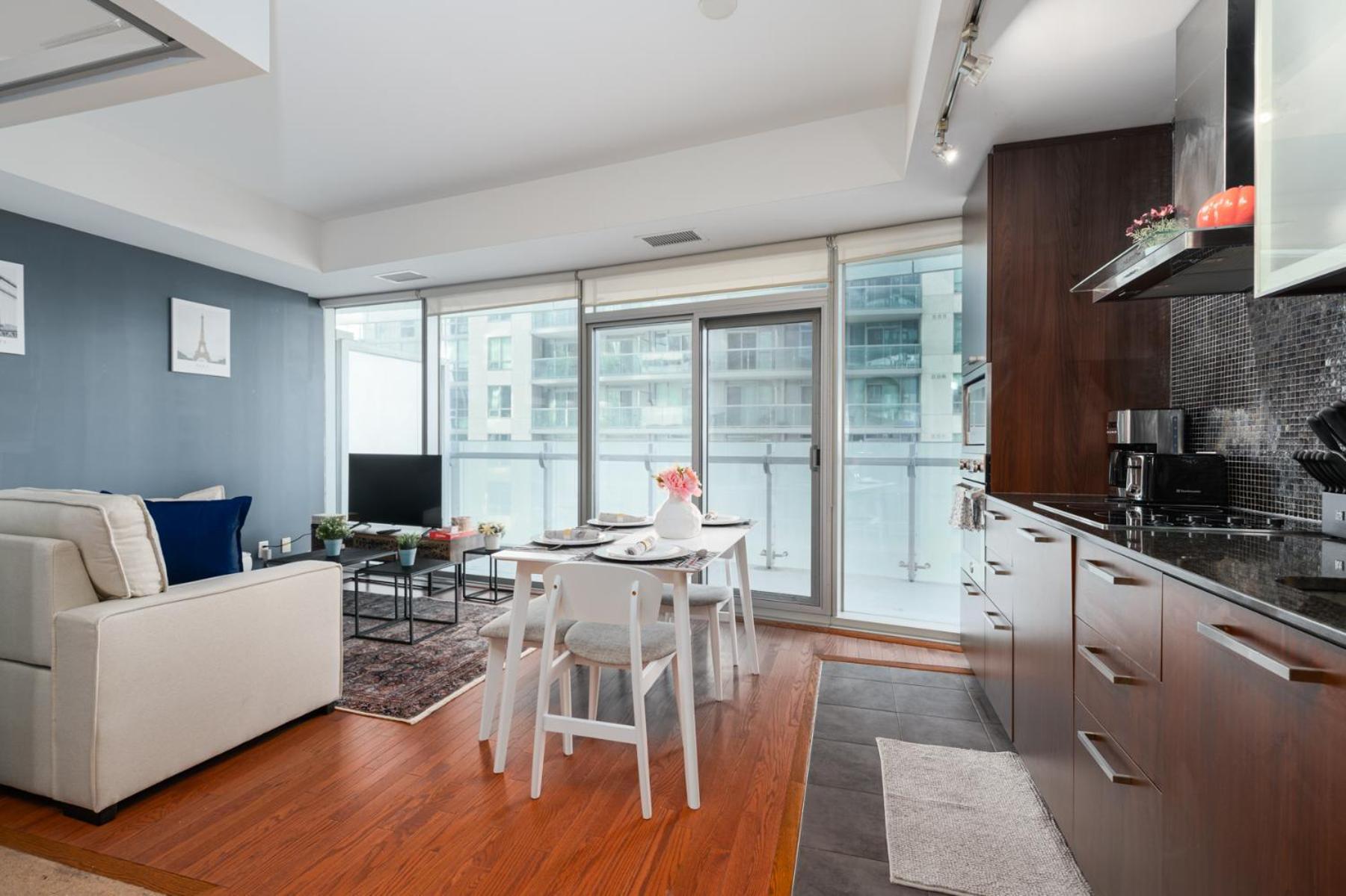 Downtown 4 Apartment Toronto