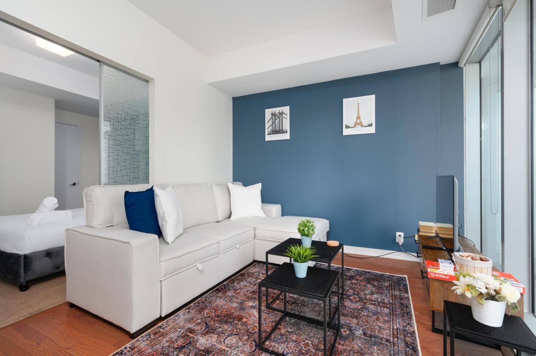 Apartment Downtown 4 *