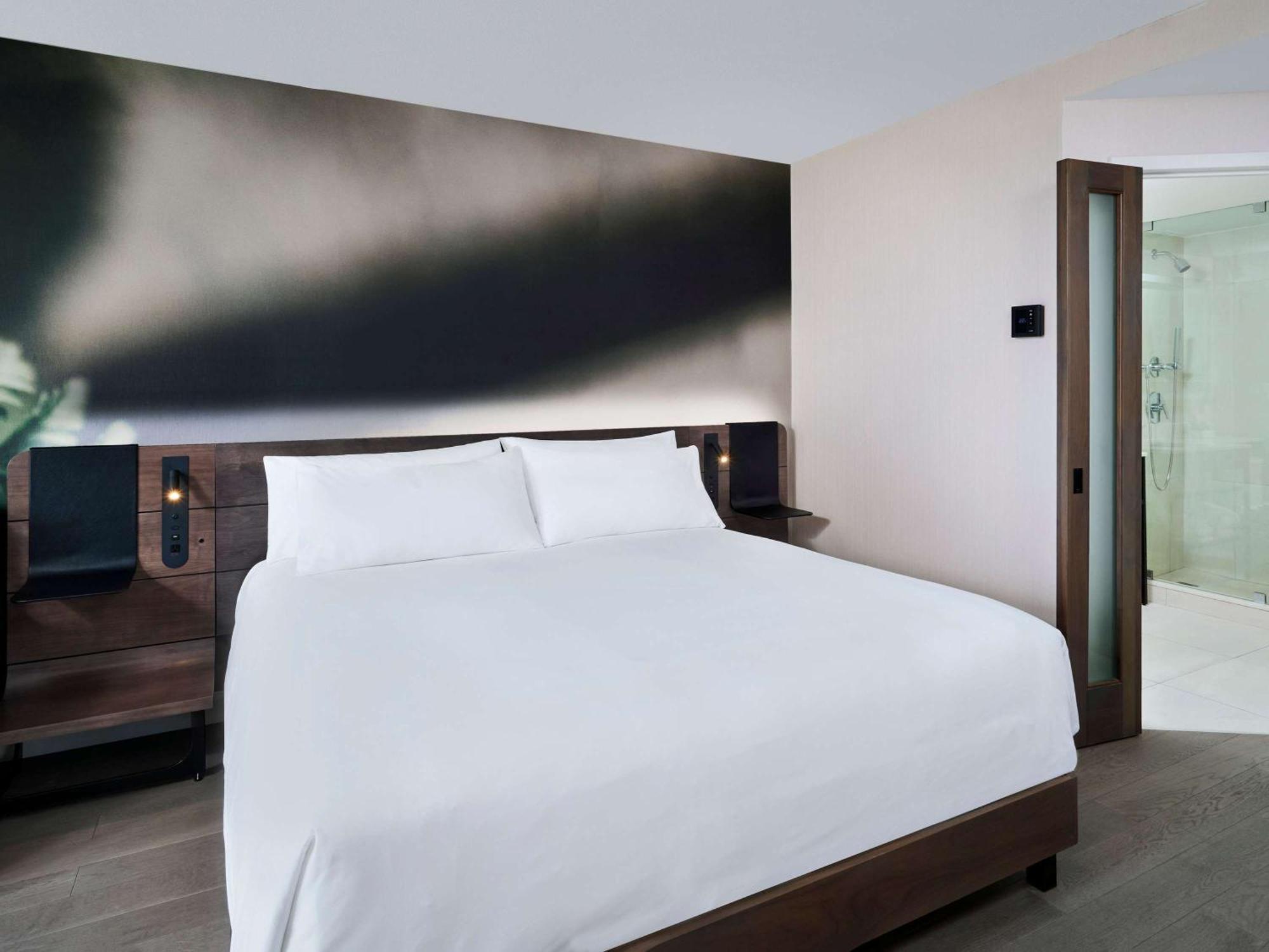 Hotel The Novotel Centre