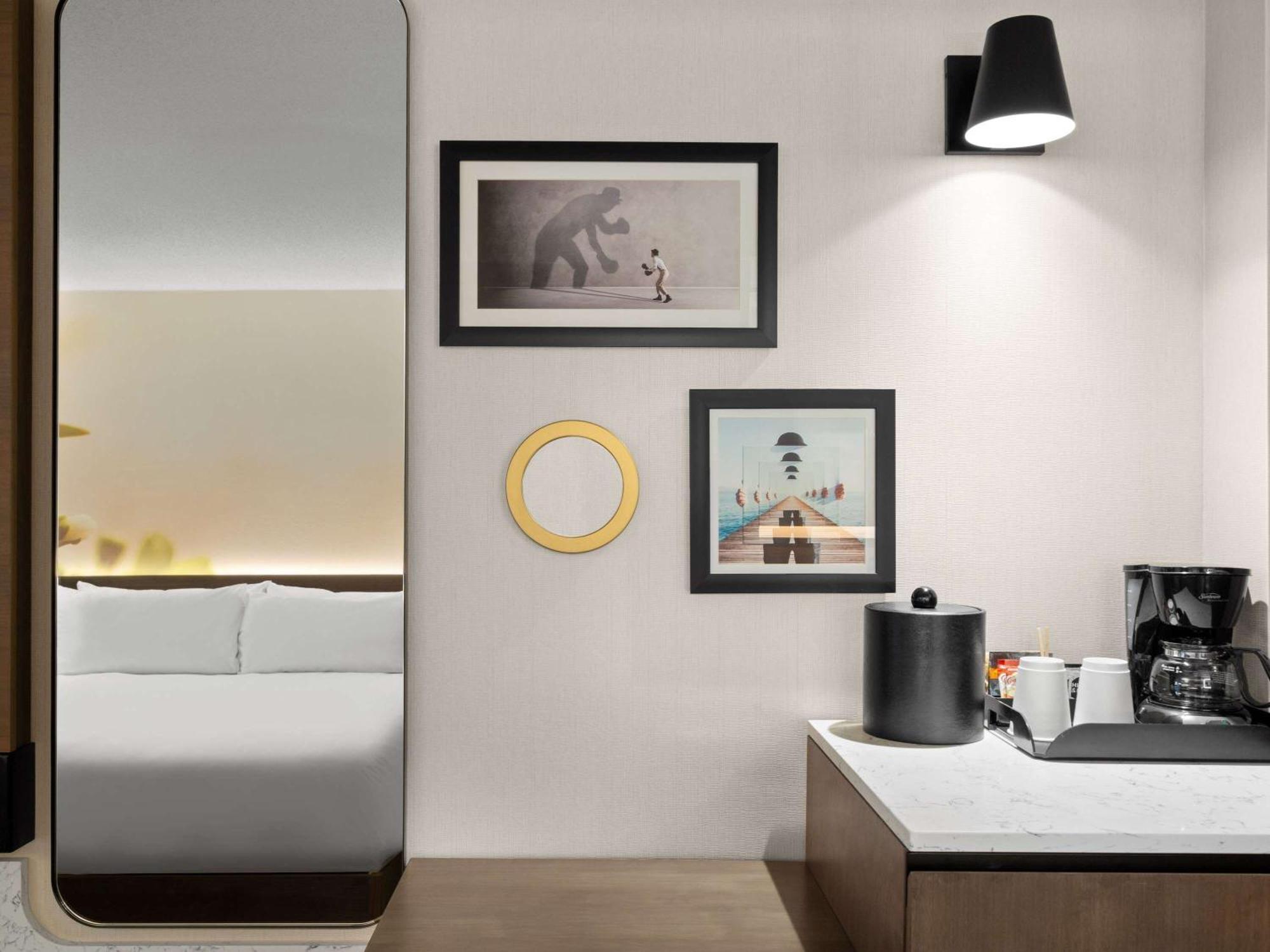The Novotel Centre Hotel 4*