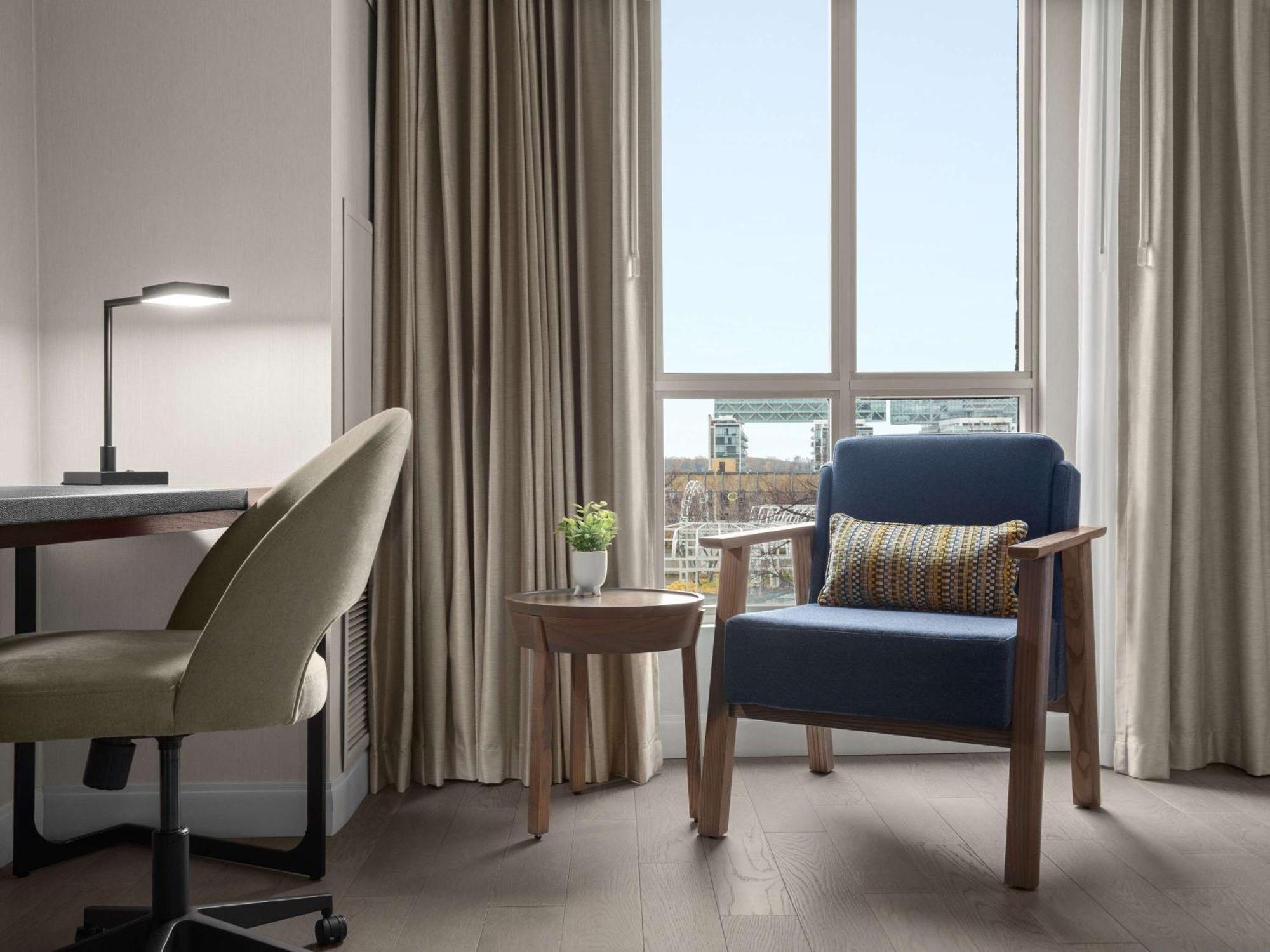 The Novotel Centre 4* Toronto