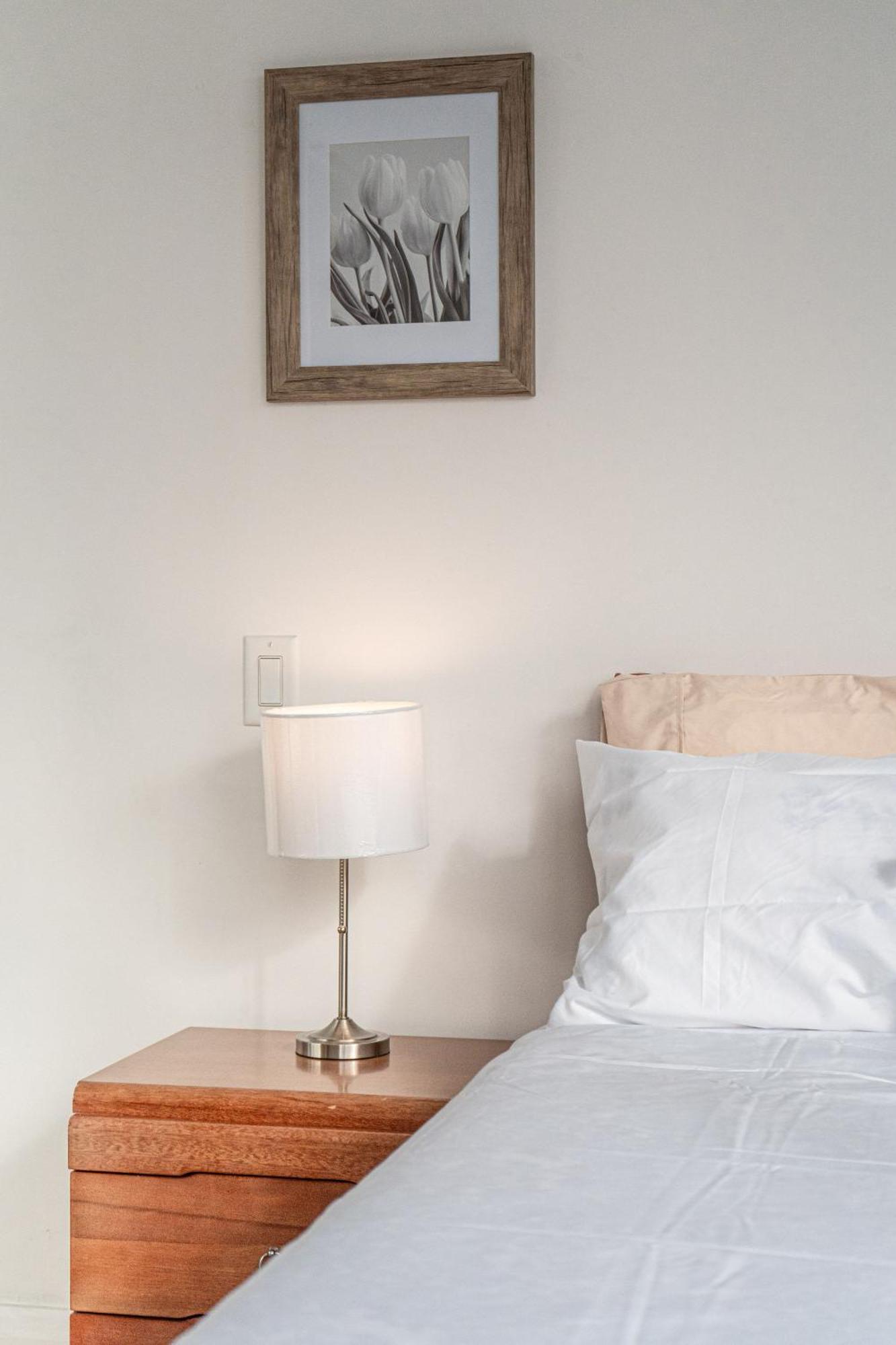Yorkville Plaza Express Apartment