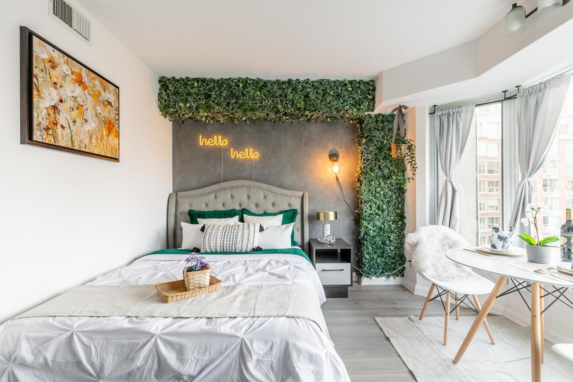 Apartment Yorkville Plaza Express