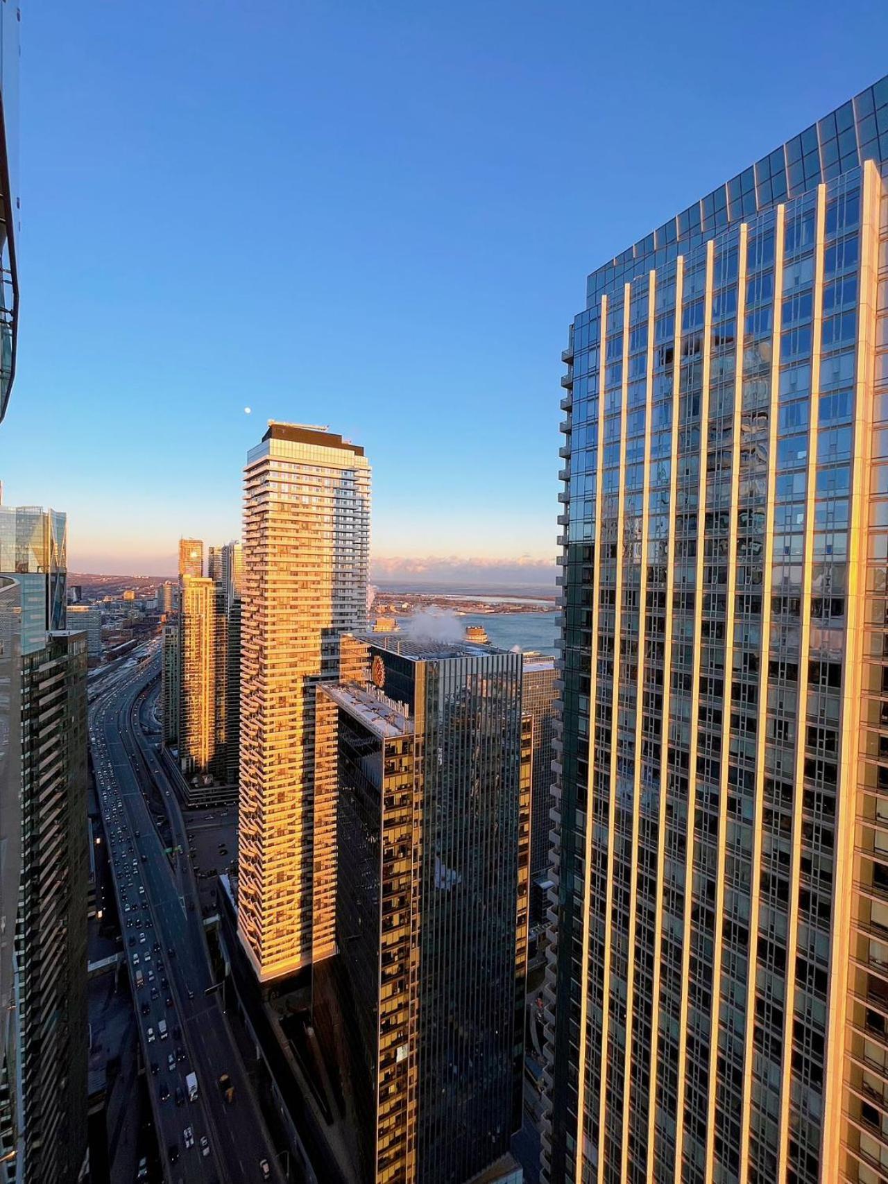 Apartment Skytree Modern Toronto