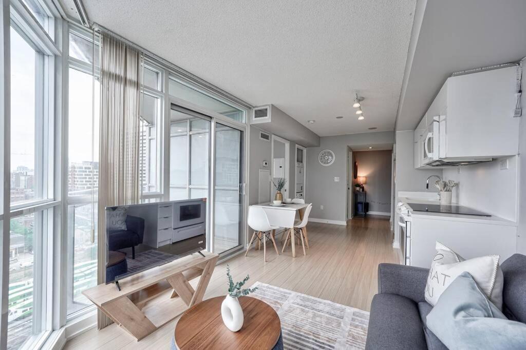 Entertainment District 1 Bedroom Free Parking Dt *
