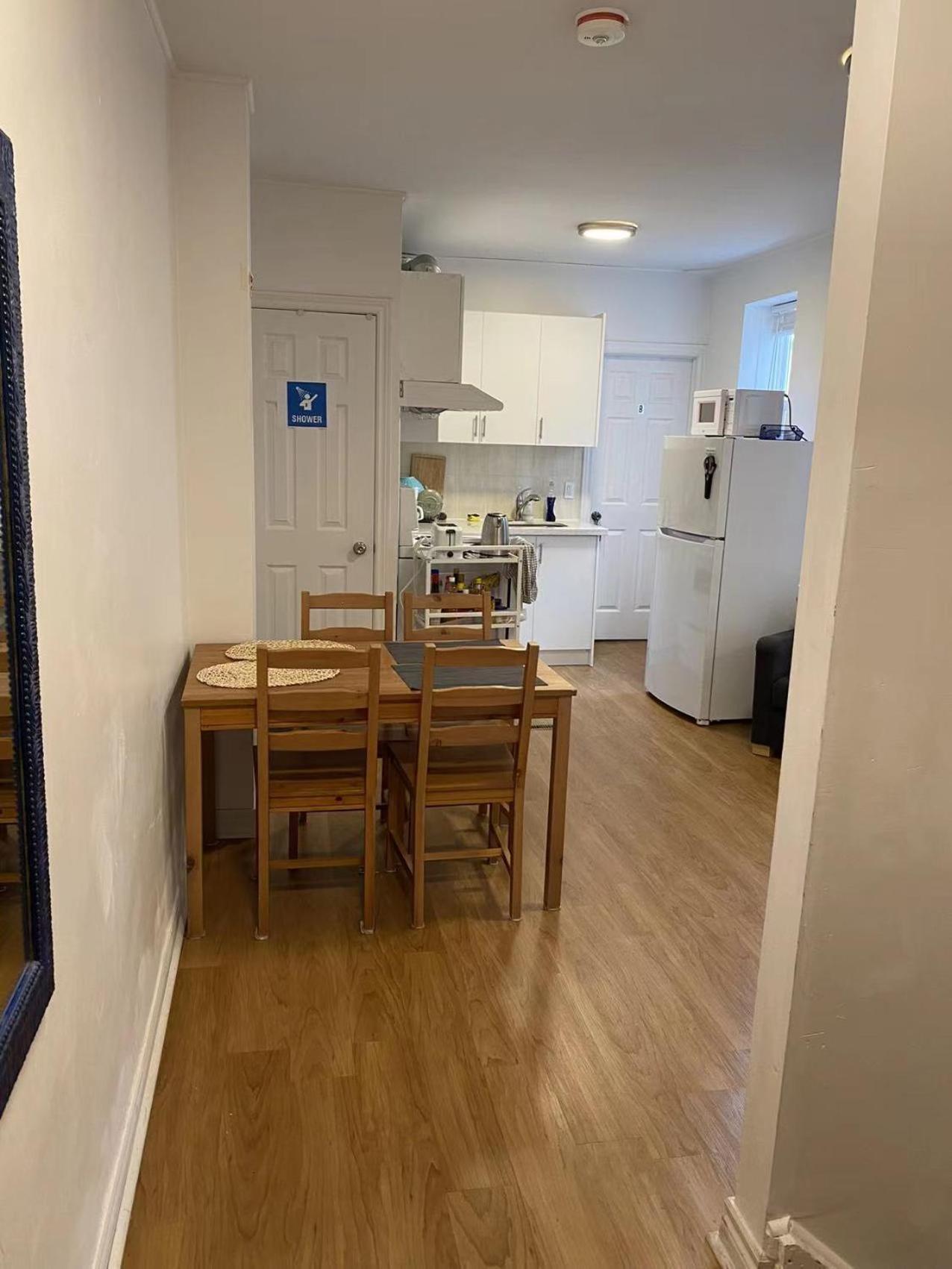 Quad With Private Bathroom 536a-two Bedrooms * Toronto
