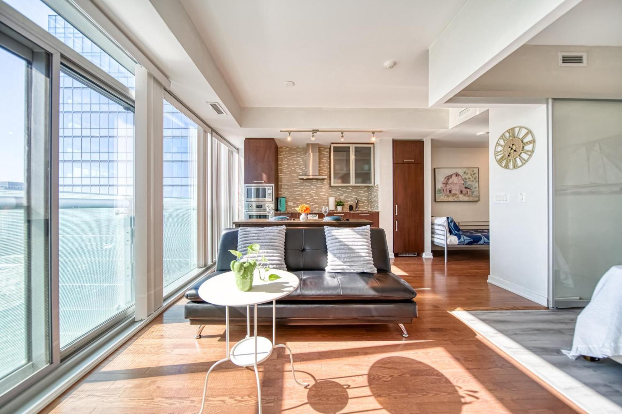 Skytree Modern Apartment Toronto