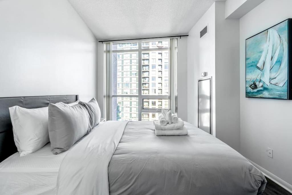 Apartment 1bdrm Comfort Away From With Parking-downtown *