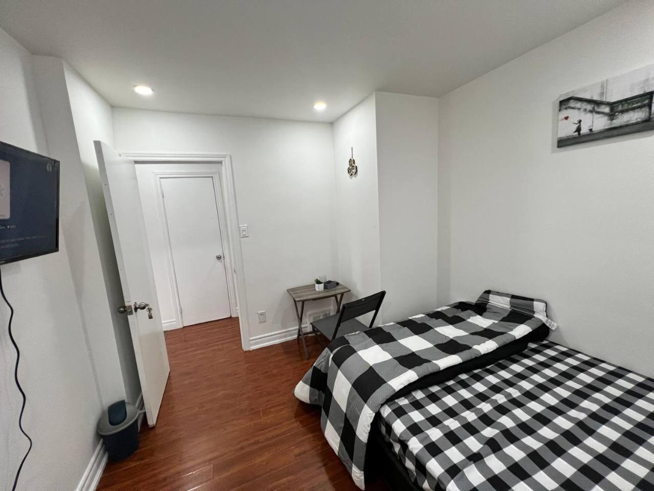 #1 Convvy-nient Residence! Homestay Toronto
