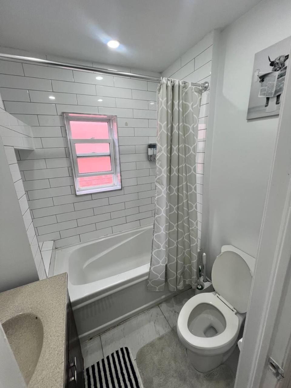 #1 Convvy-nient Residence! * Toronto
