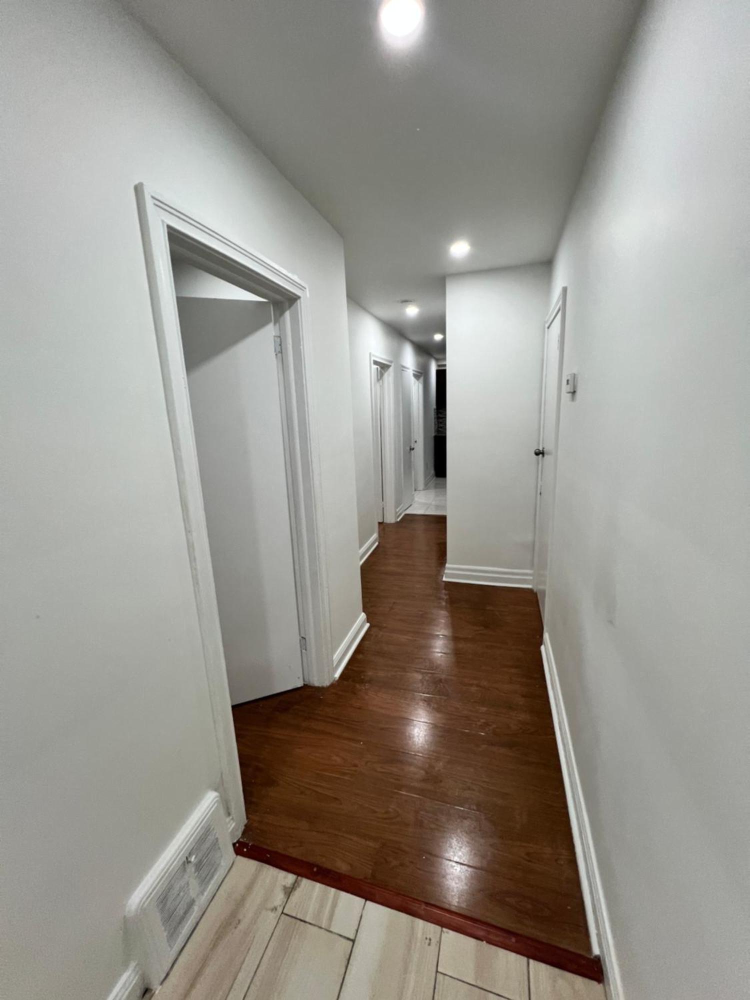 #1 Convvy-nient Residence! *