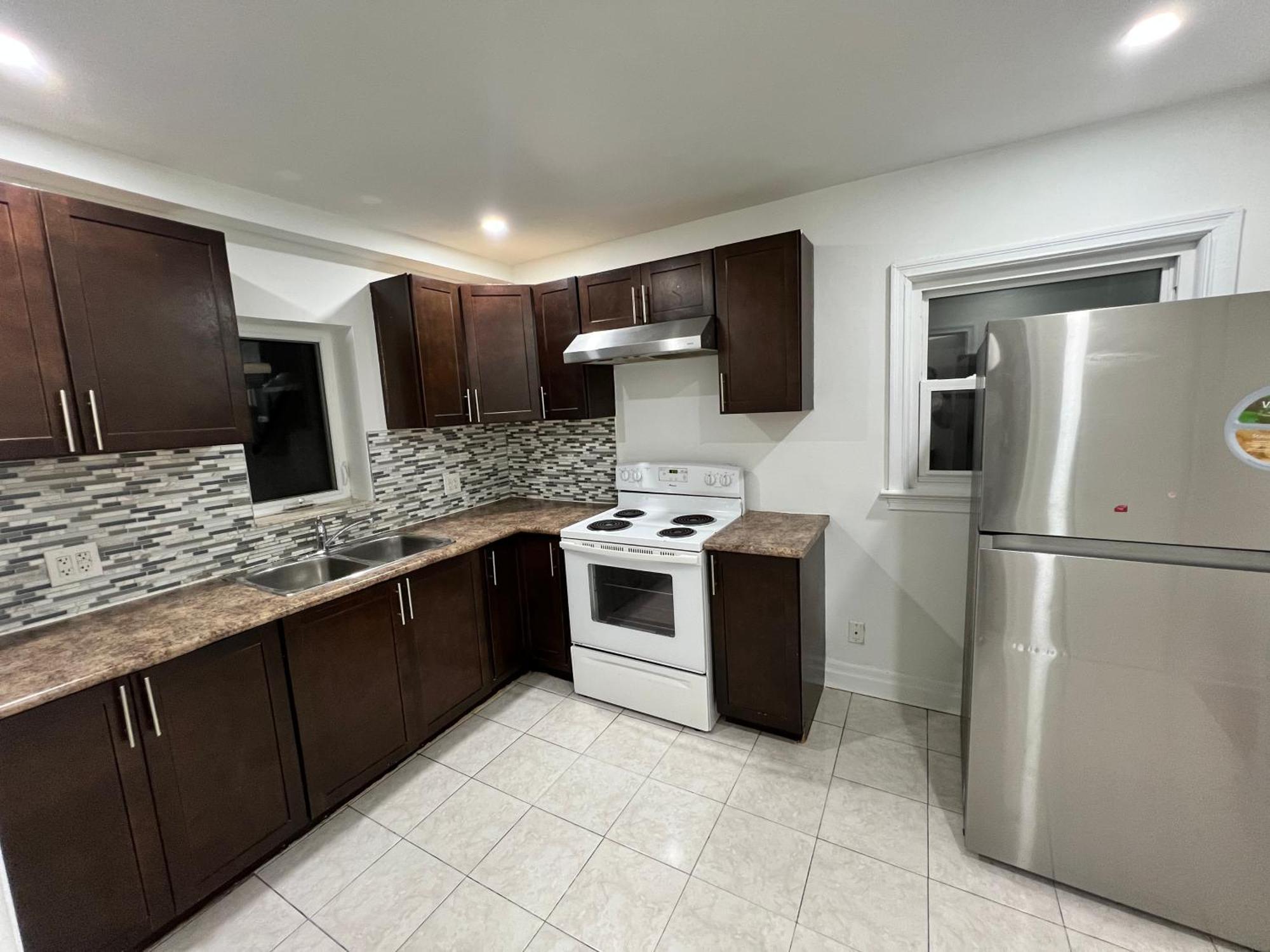 #1 Convvy-nient Residence!