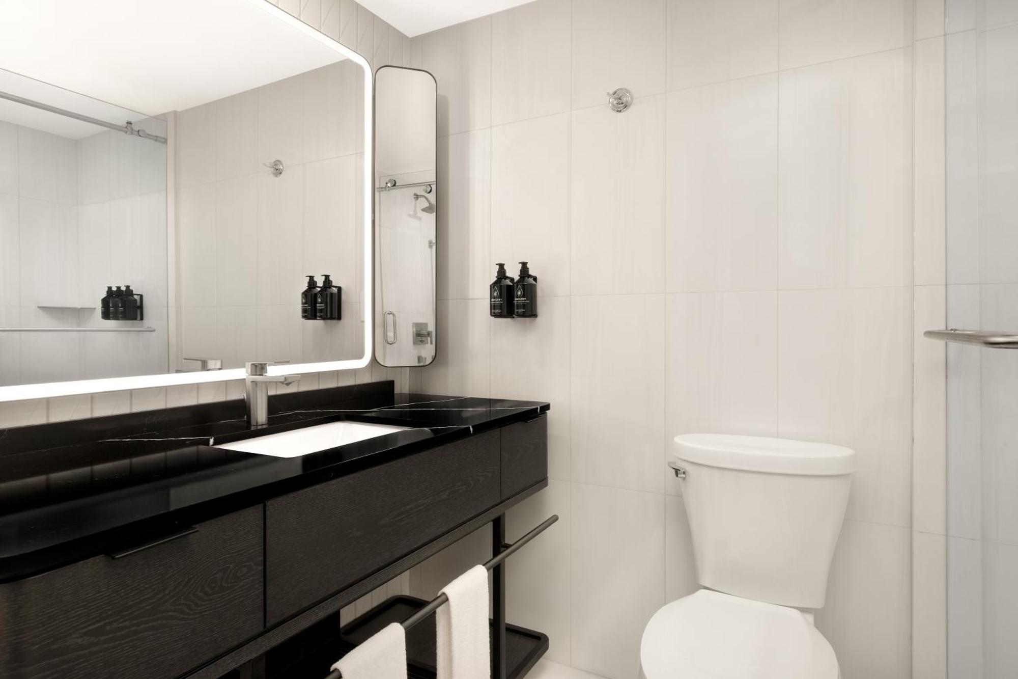 Hotel Revery Downtown, Curio Collection By Hilton 4*