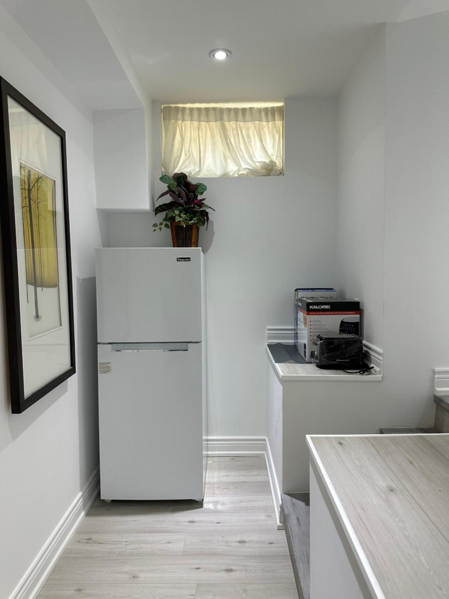 Double Bedroom On Up Or 3 Bedrooms In Basement Near Eglinton Subway Station *