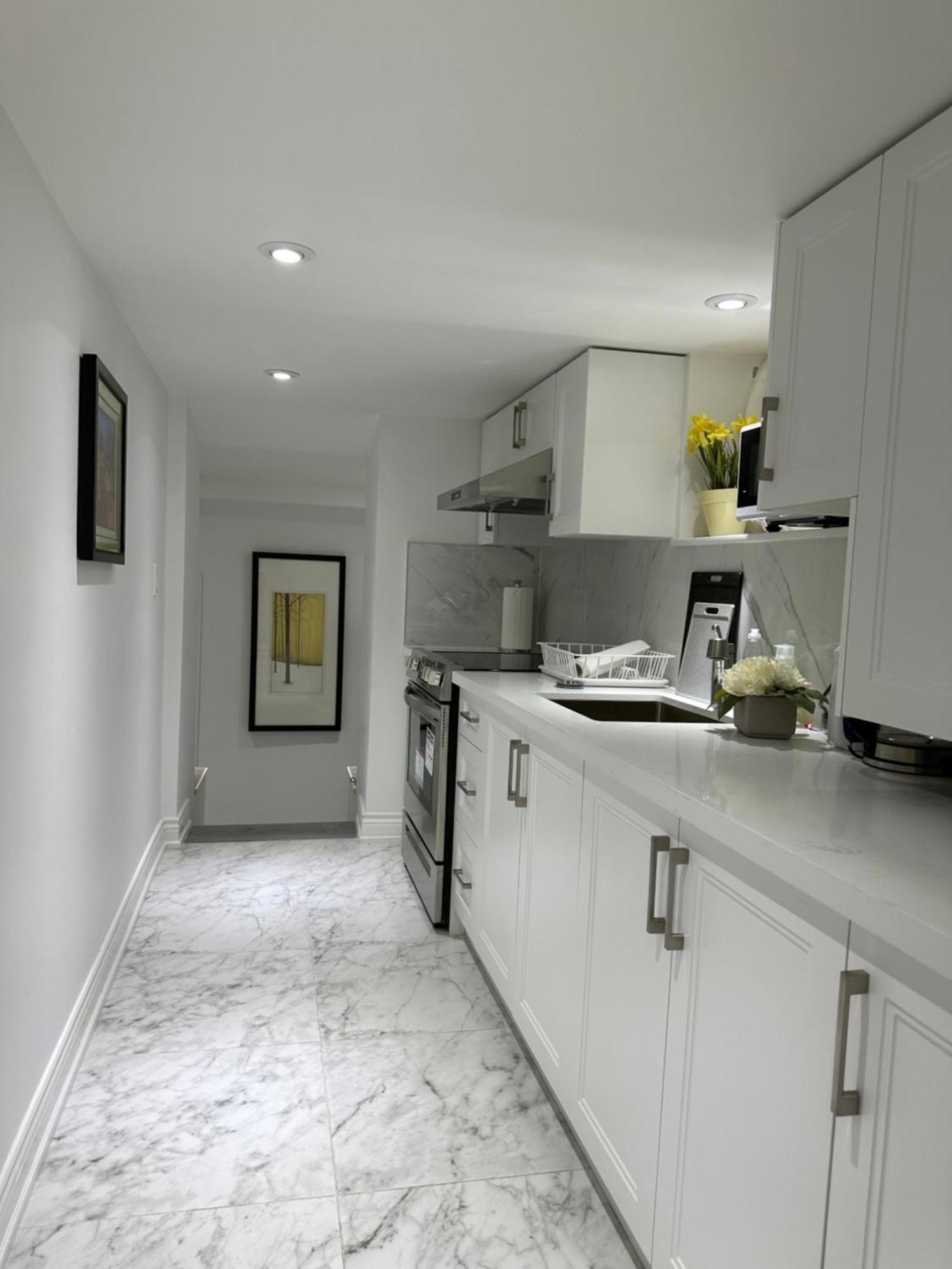 Double Bedroom On Up Or 3 Bedrooms In Basement Near Eglinton Subway Station Toronto