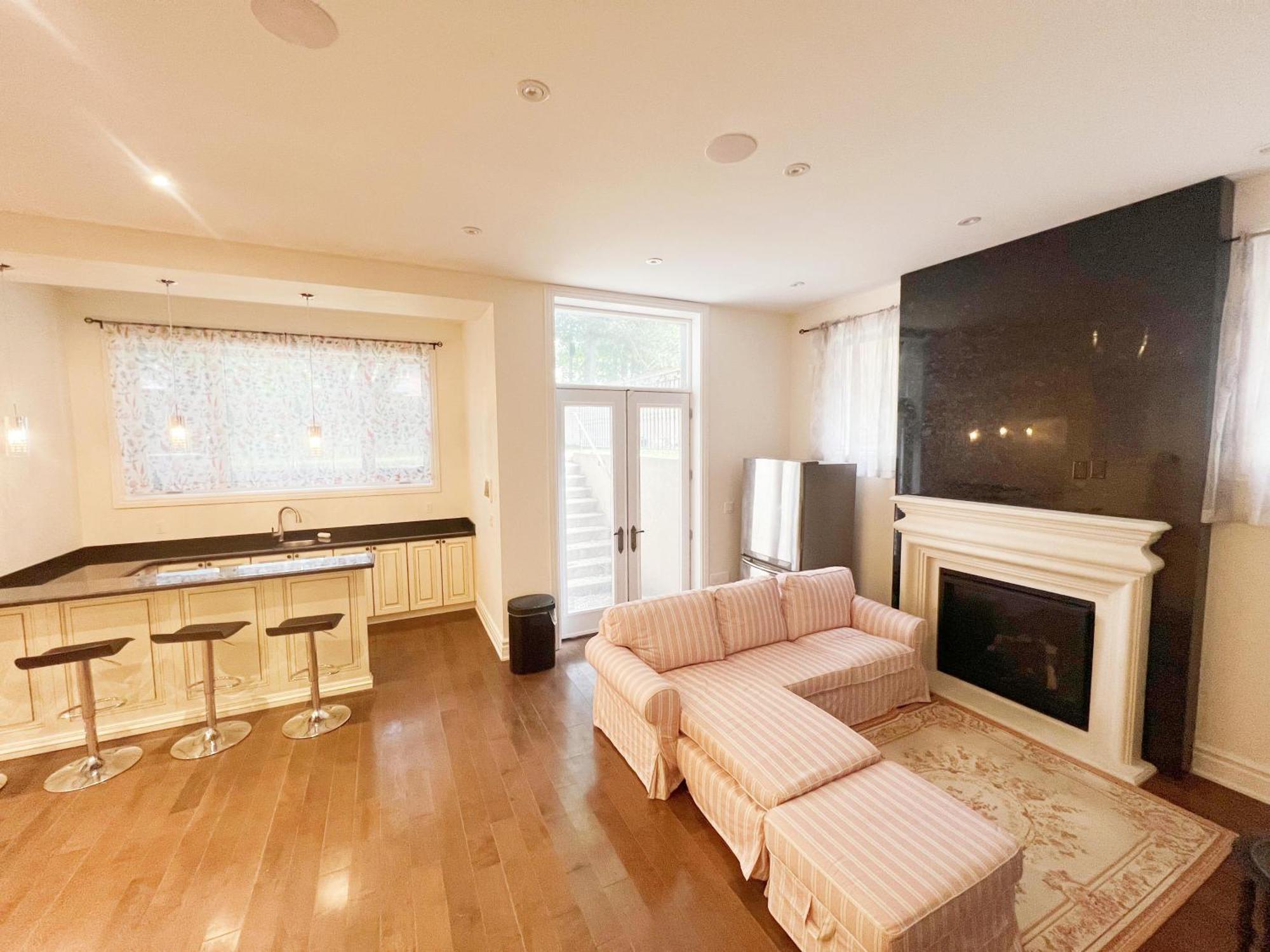 Beautiful House Near North York Center Toronto