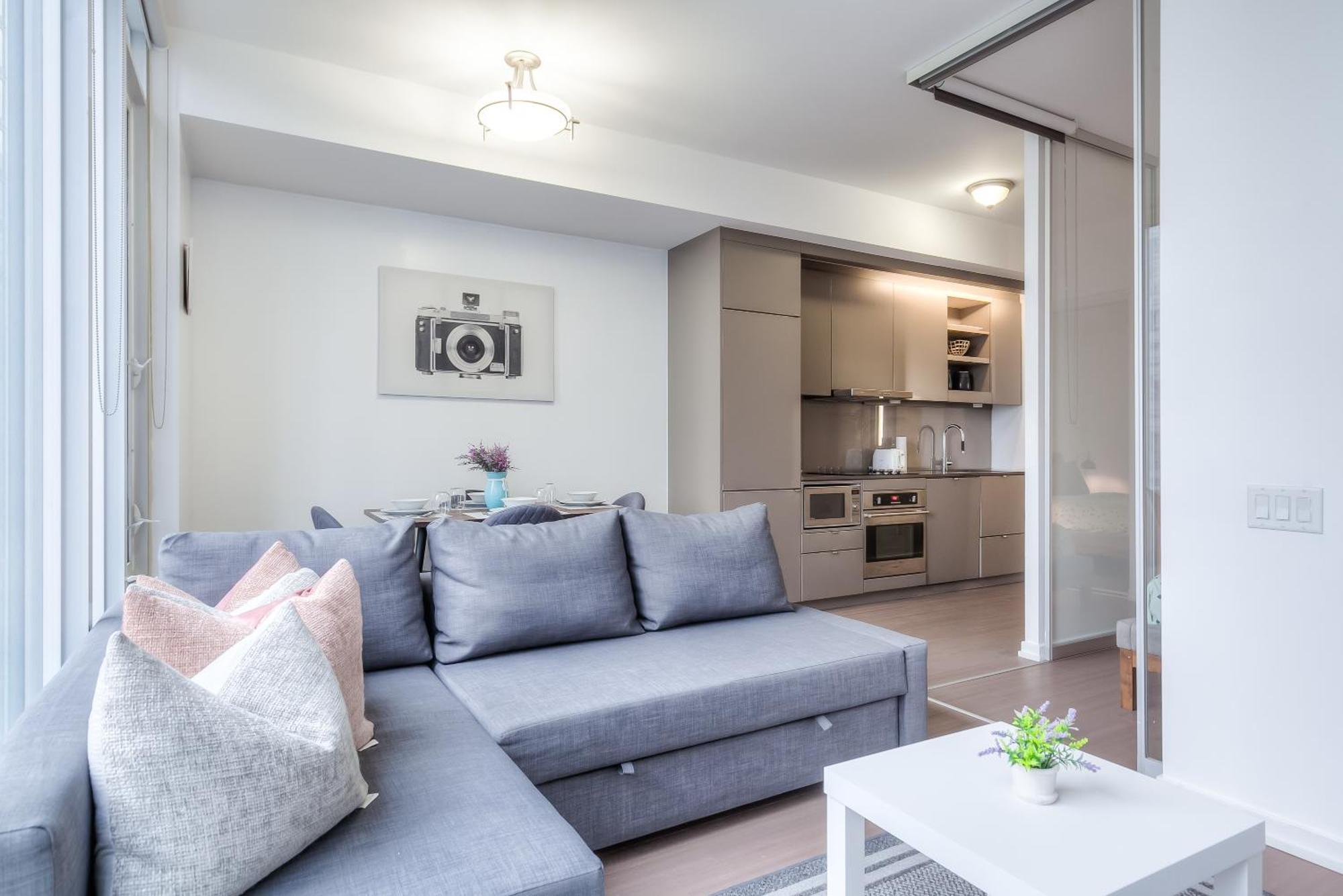 Atlas Furnished Apartments- Iceboat Terrace 3* Toronto
