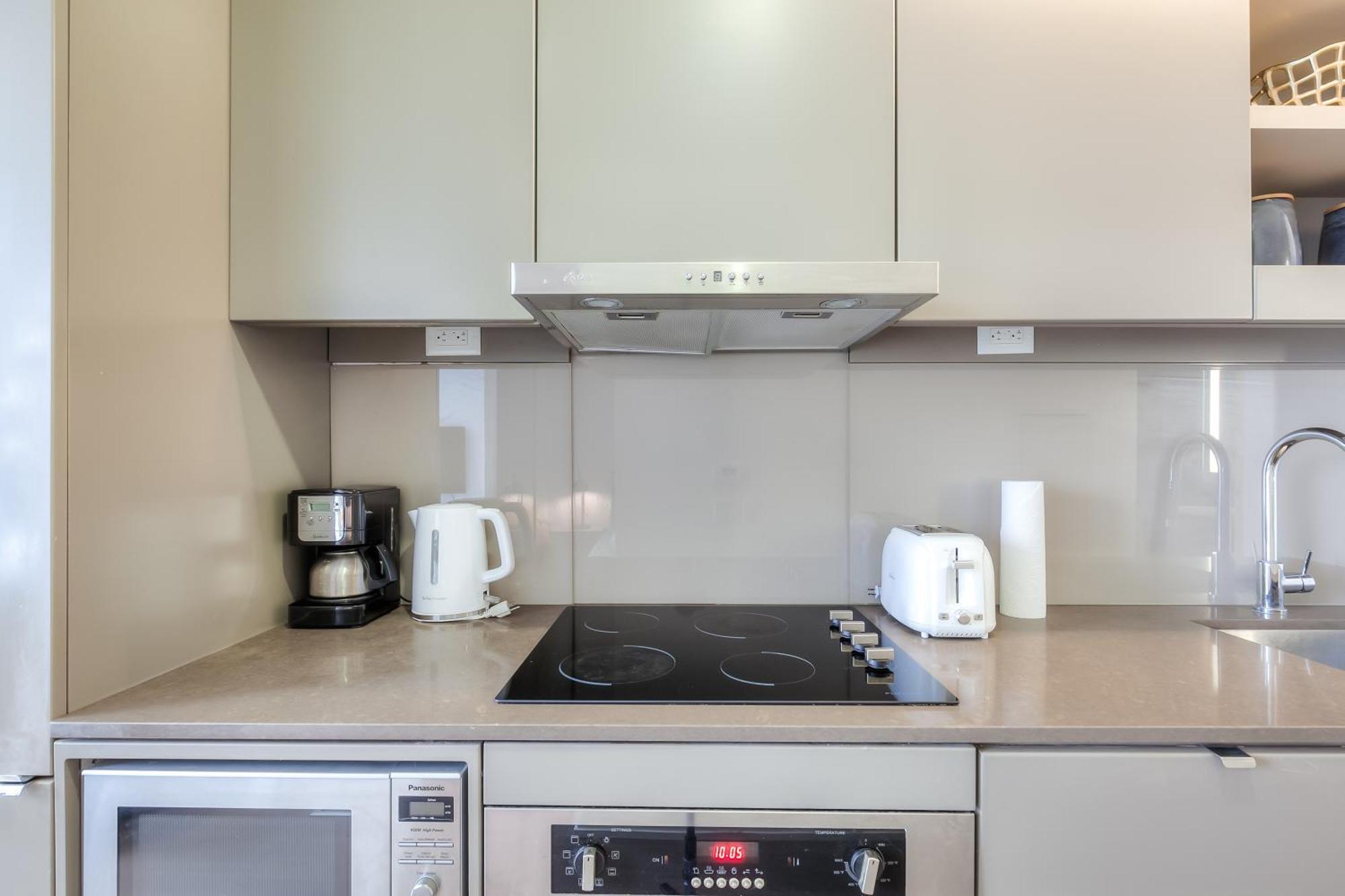 Atlas Furnished Apartments- Iceboat Terrace 3*