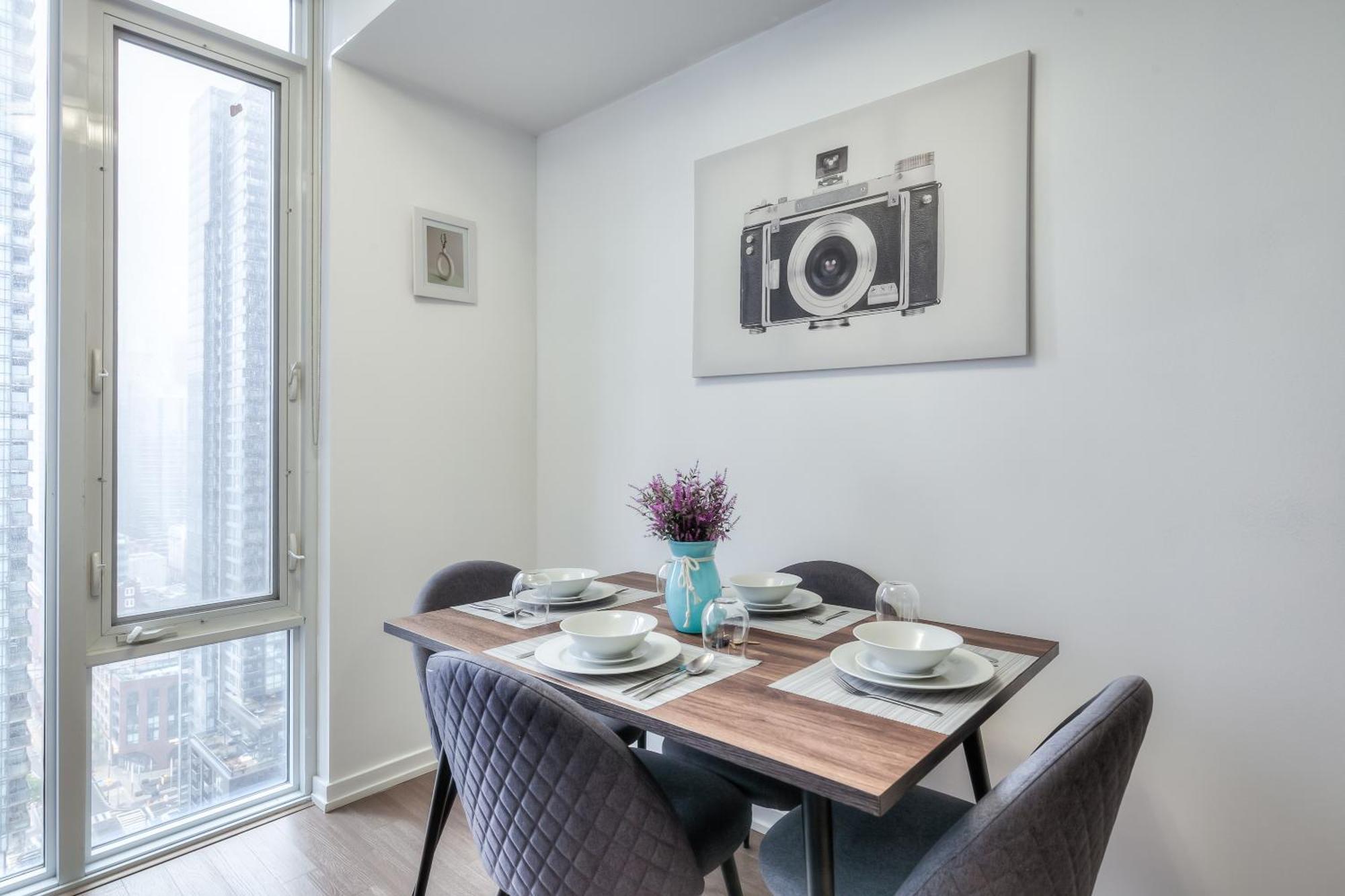 Inn Atlas Furnished Apartments- Iceboat Terrace Toronto