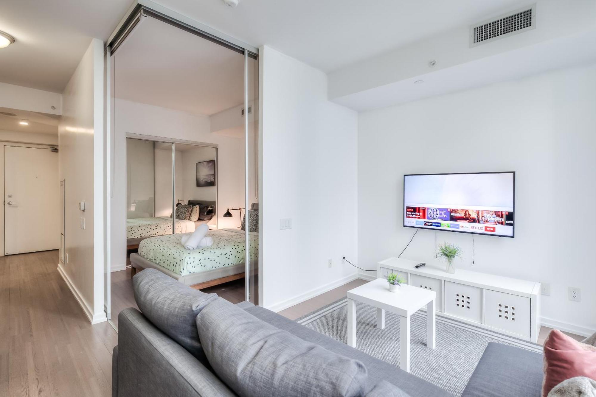 Atlas Furnished Apartments- Iceboat Terrace Inn Toronto